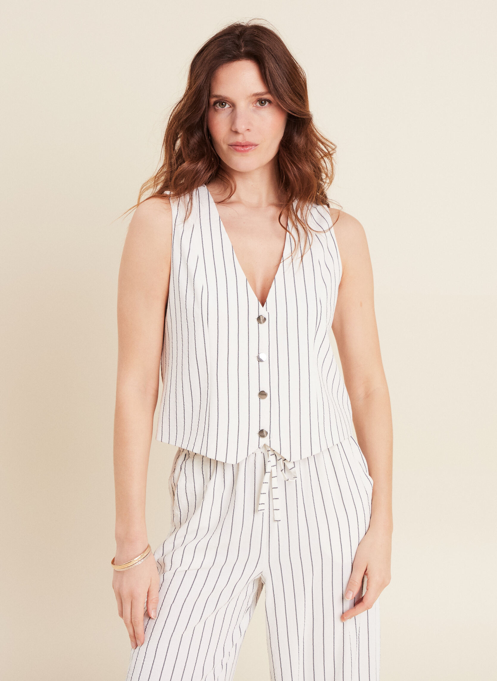 Gilet Sans Manches Femme Gris Clair à Motif Chevron - Taille 36 - Marque Woman Only - Occasion Très Bon état