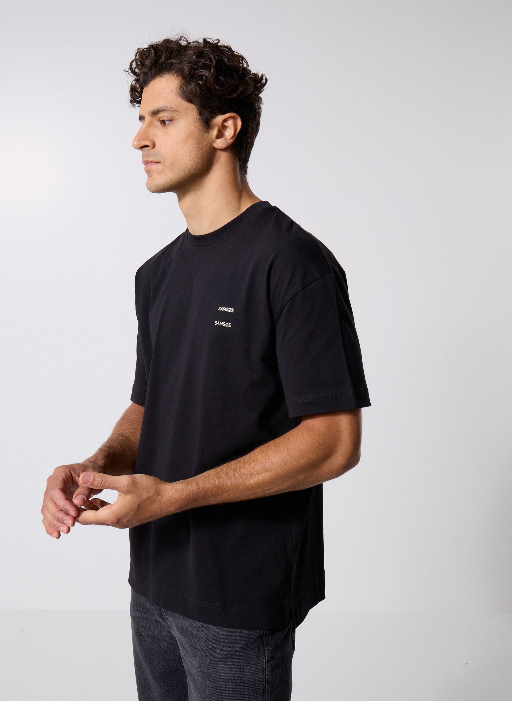 Tee-shirts manches courtes Joel T-Shirt 11415 homme noir Samsoe Samsoe Tee-shirts manches courtes Joel T-Shirt 11415 homme noir Black Basic