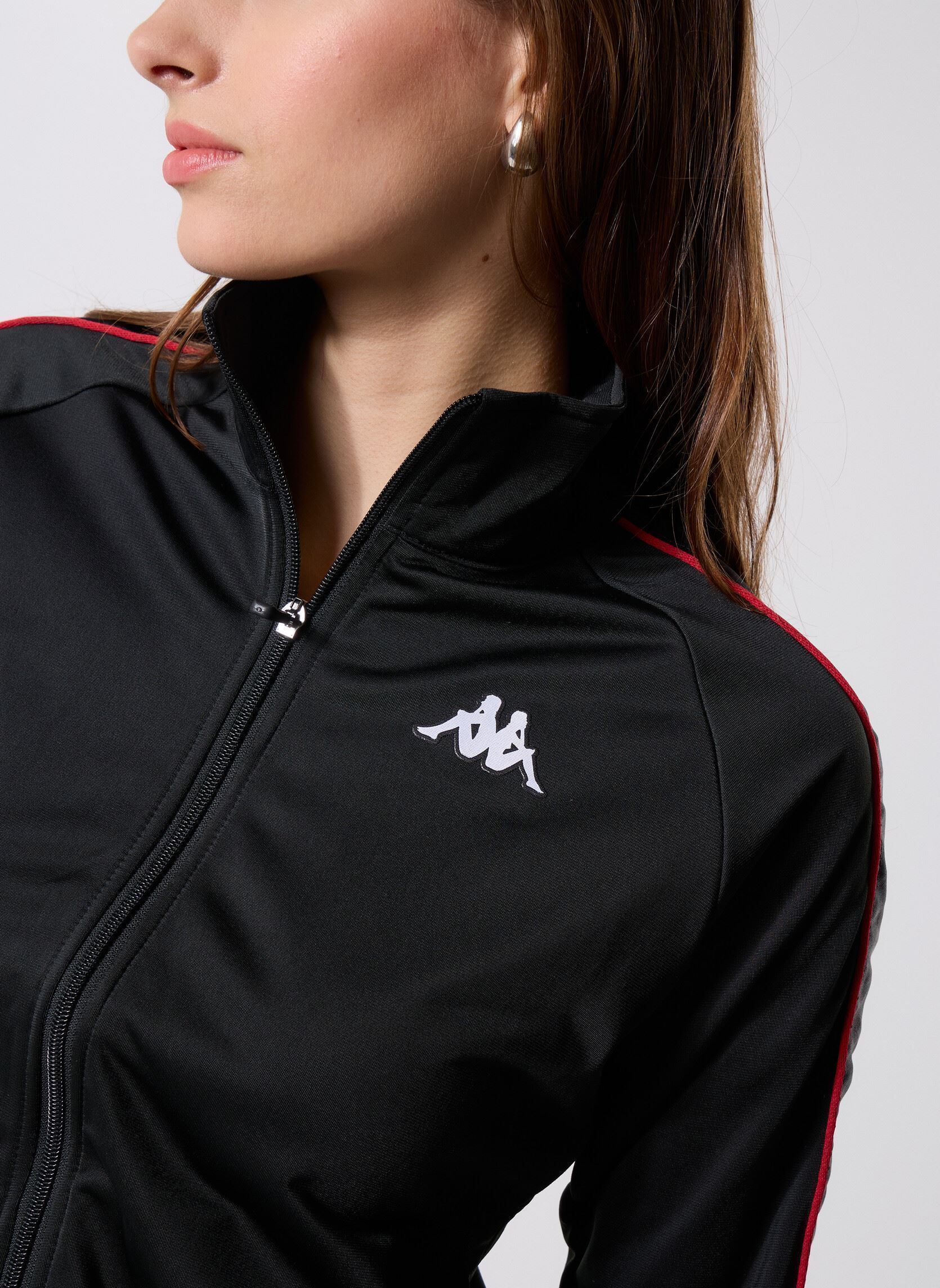 Sweats zippés WANNISTON SLIM 222 BANDA JKT femme noir Kappa Sweats zippés WANNISTON SLIM 222 BANDA JKT femme noir BLACK/RED RACING/WHITE