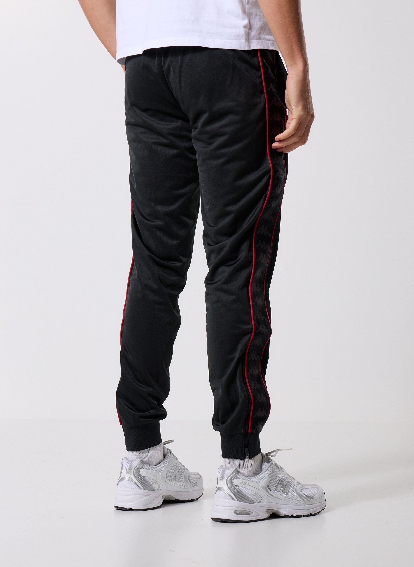 Jogginghosen RASTORIA SLIM 222 BANDA PANTS herren schwarz Kappa Jogginghosen RASTORIA SLIM 222 BANDA PANTS herren schwarz BLACK/RED RACING/WHITE