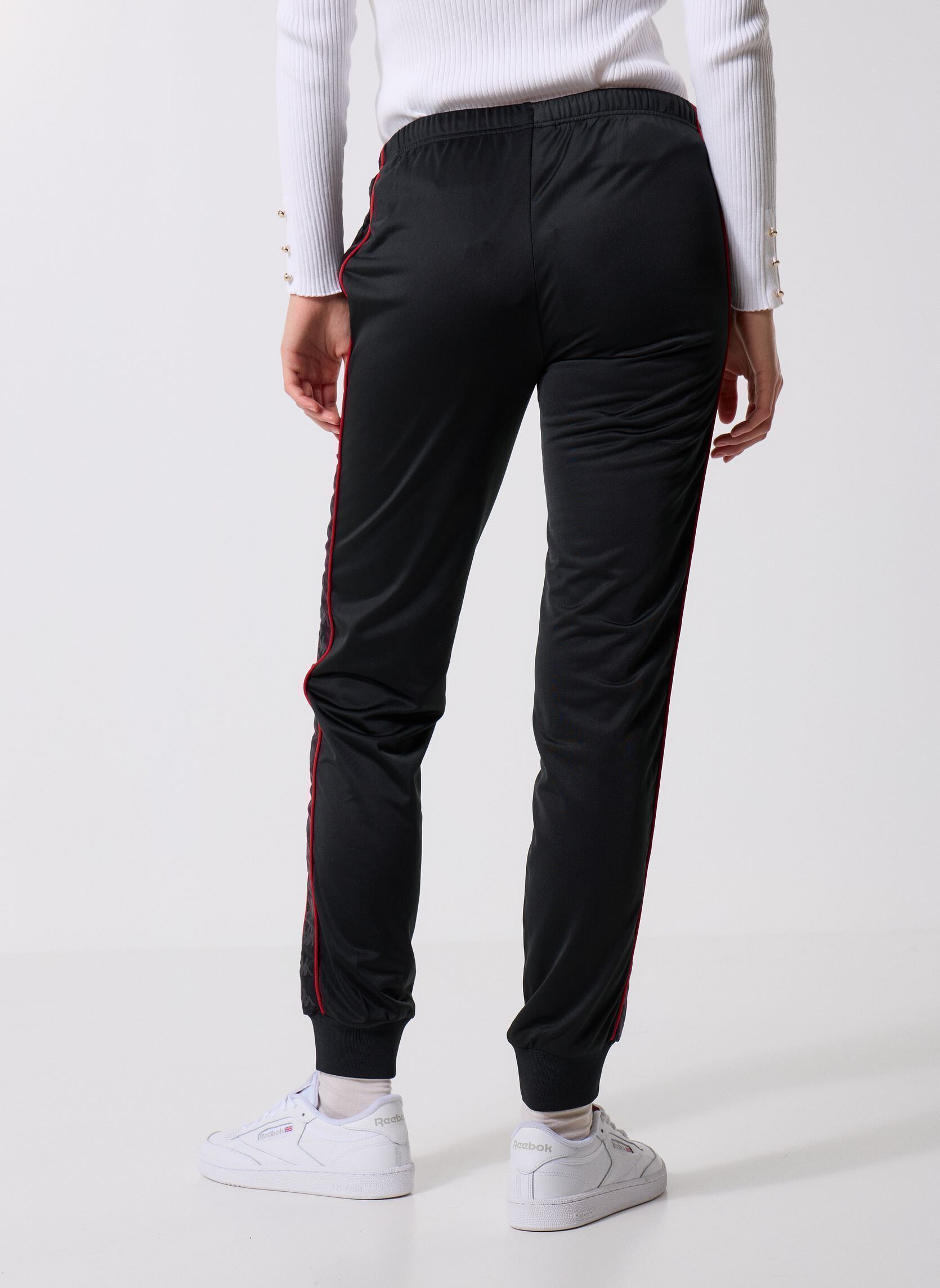 Trainingsbroeken WRASTORIA 222 BANDA PANTS REGULAR FIT dames zwart Kappa Trainingsbroeken WRASTORIA 222 BANDA PANTS REGULAR FIT dames zwart BLACK/ RED RACING/WHITE