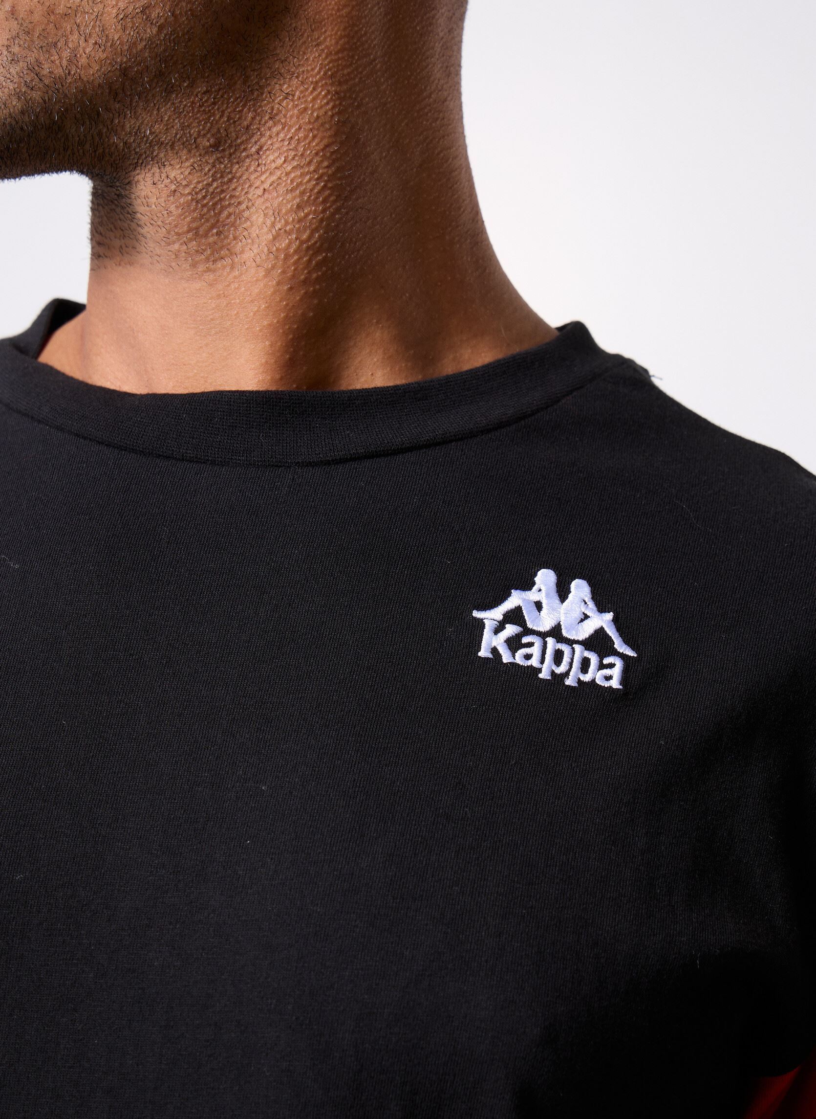 Tee-shirts manches courtes 222 BANDA OTTO homme noir Kappa Tee-shirts manches courtes 222 BANDA OTTO homme noir BLACK/RED RACING/BLUE SEA