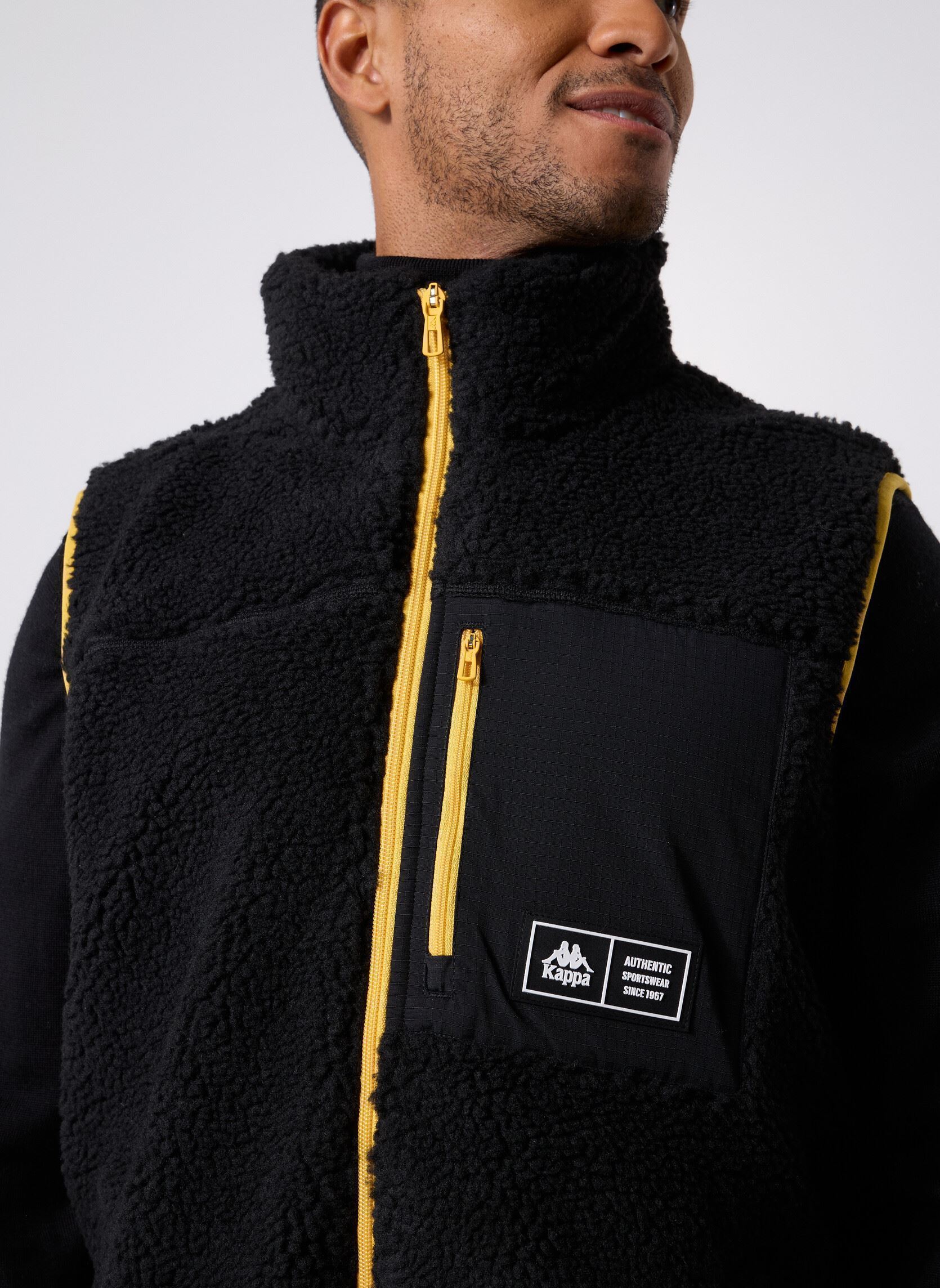Vestes AUTHENTIC OLESIA homme noir Kappa Vestes AUTHENTIC OLESIA homme noir BLACK/YELLOW SPECTRA