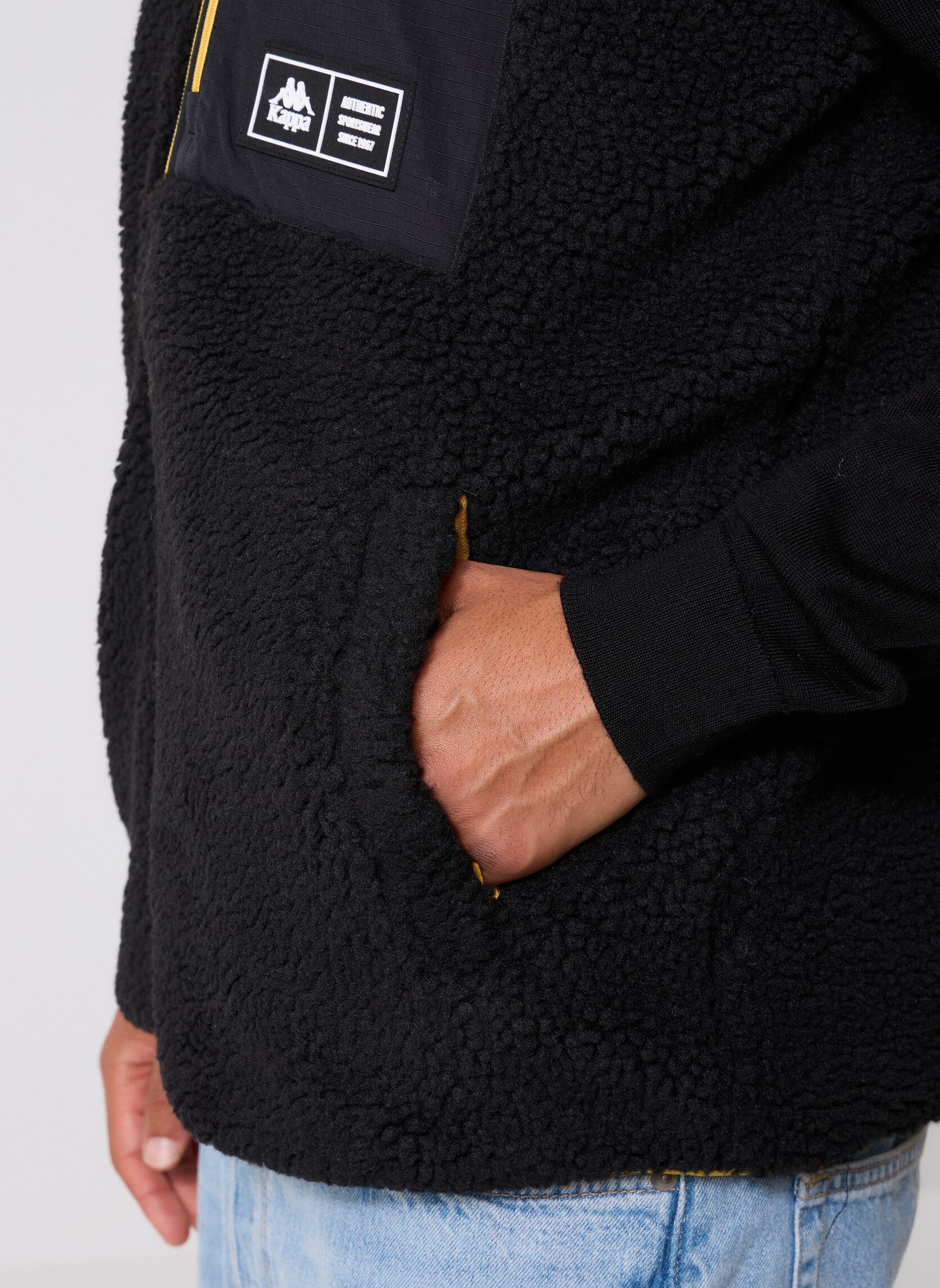 Vestes AUTHENTIC OLESIA homme noir Kappa Vestes AUTHENTIC OLESIA homme noir BLACK/YELLOW SPECTRA