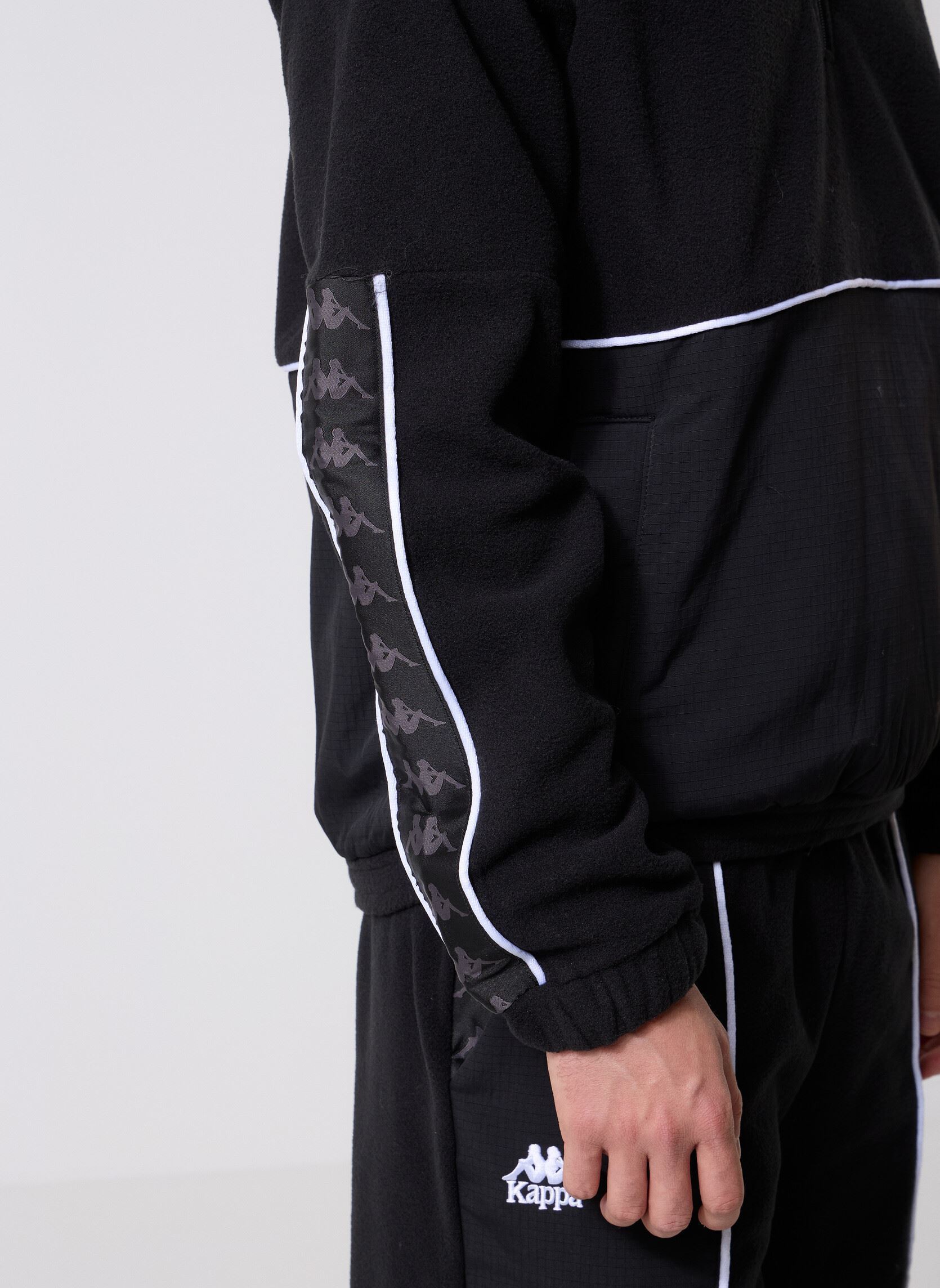 Hoodies 222 BANDA ORSON heren zwart Kappa Hoodies 222 BANDA ORSON heren zwart BLACK/WHITE