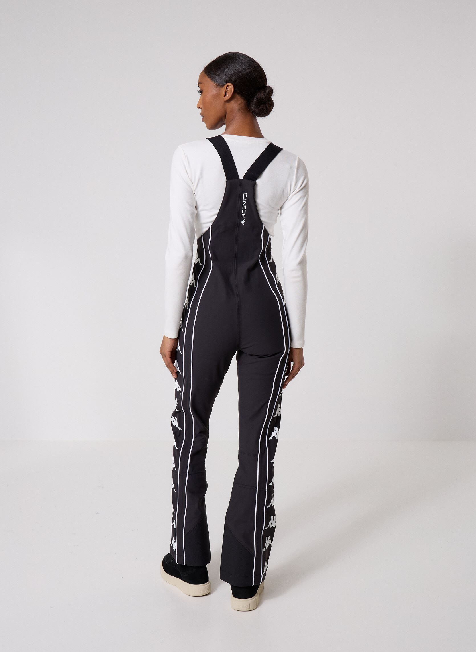 Rechte broeken 6CENTO 685 222 BANDA dames zwart Kappa Rechte broeken 6CENTO 685 222 BANDA dames zwart BLACK/WHITE