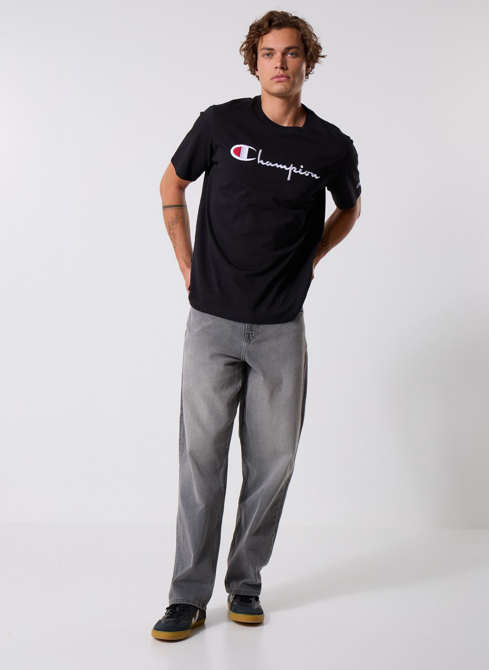 T-shirt a maniche corte 221339 uomo nero Champion T-shirt a maniche corte 221339 uomo nero KK001