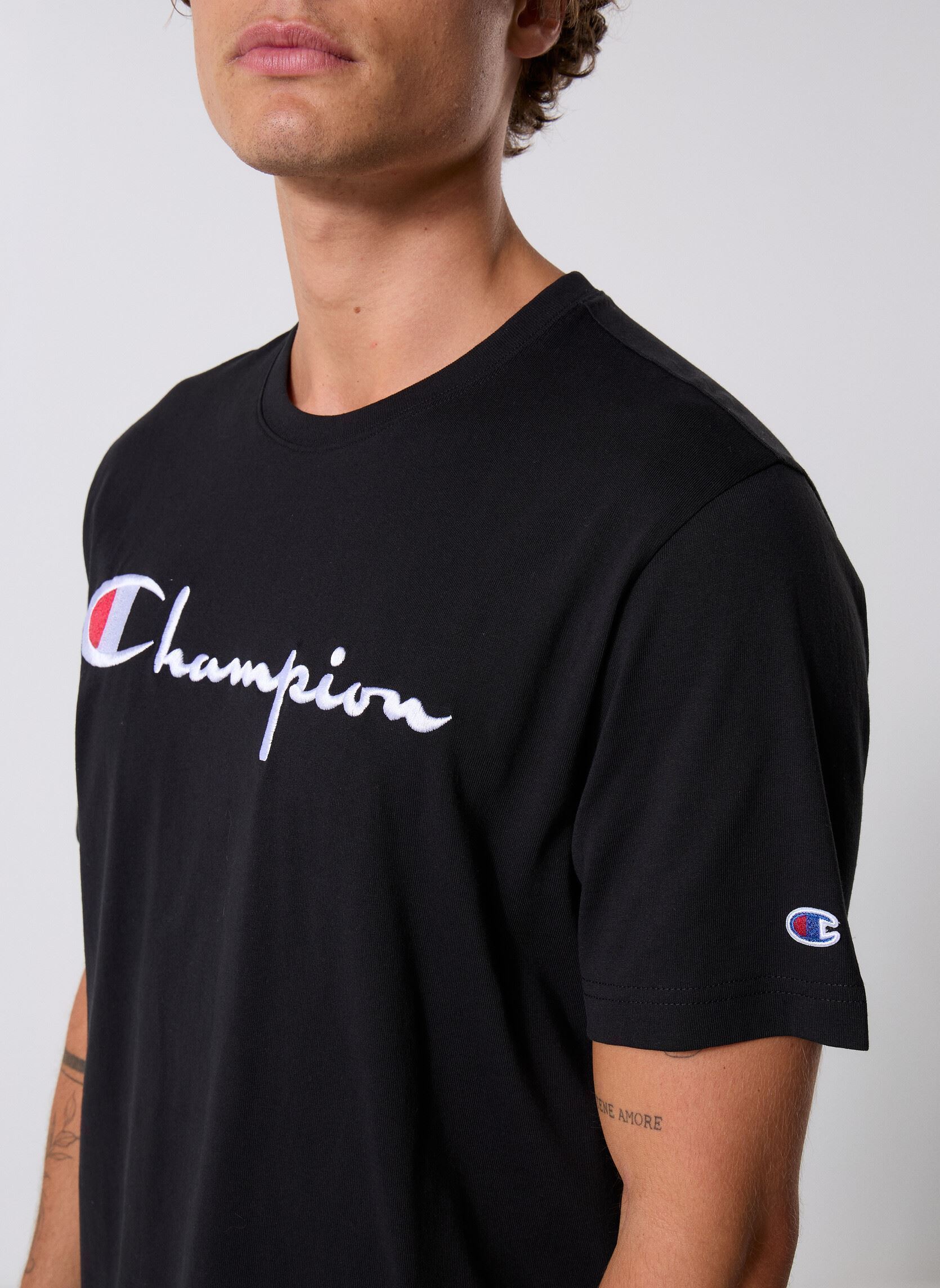 T-shirt a maniche corte 221339 uomo nero Champion T-shirt a maniche corte 221339 uomo nero KK001