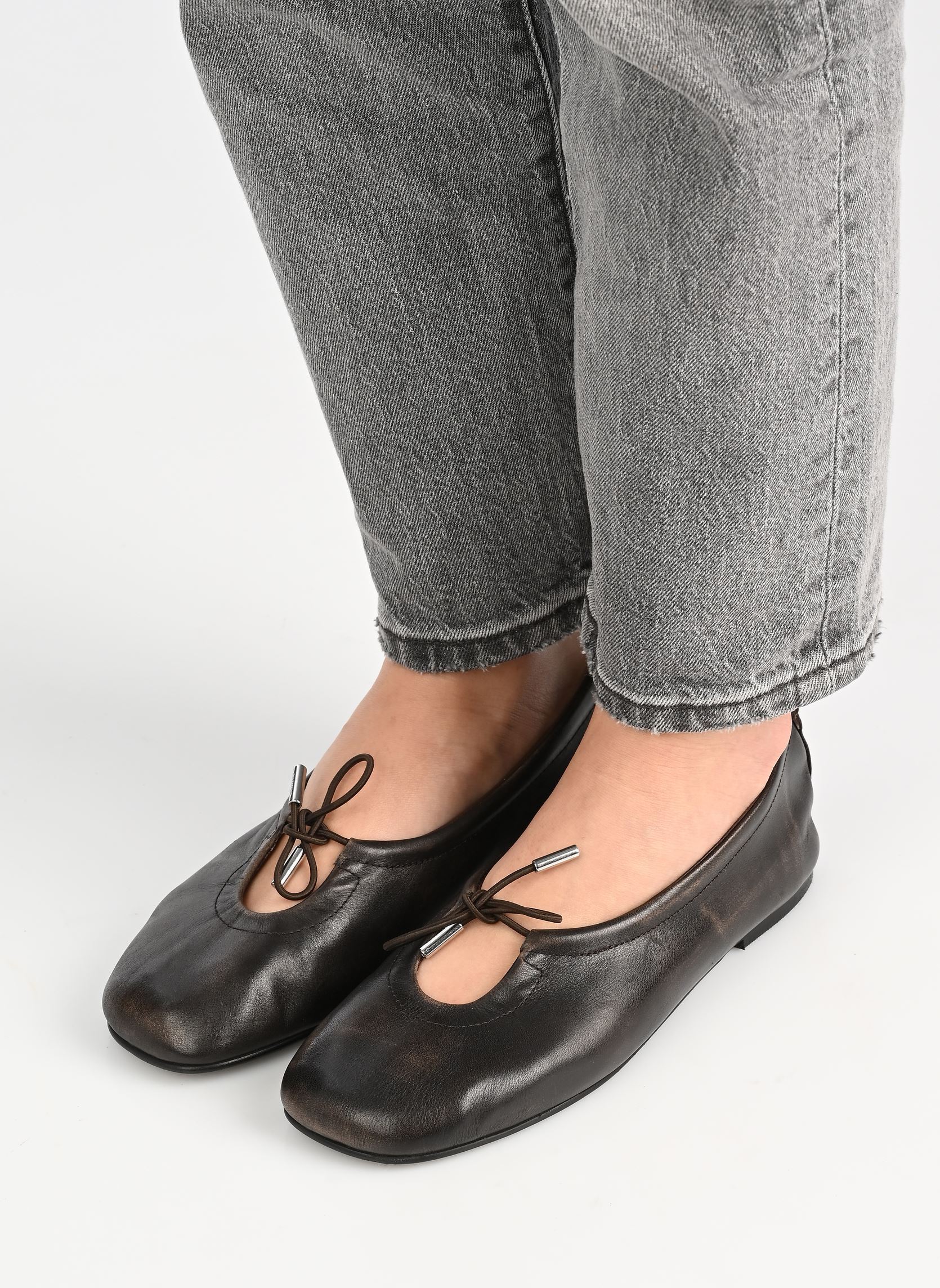 Klassieke ballerina's Rosalind dames bruin Alohas Klassieke ballerina's Rosalind dames bruin BRUSHED BROWN LEATHER