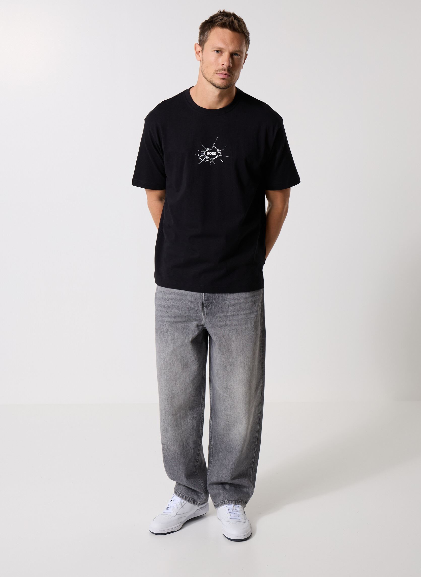 Tee-shirts manches courtes Te_voyage homme noir BOSS Tee-shirts manches courtes Te_voyage homme noir 001