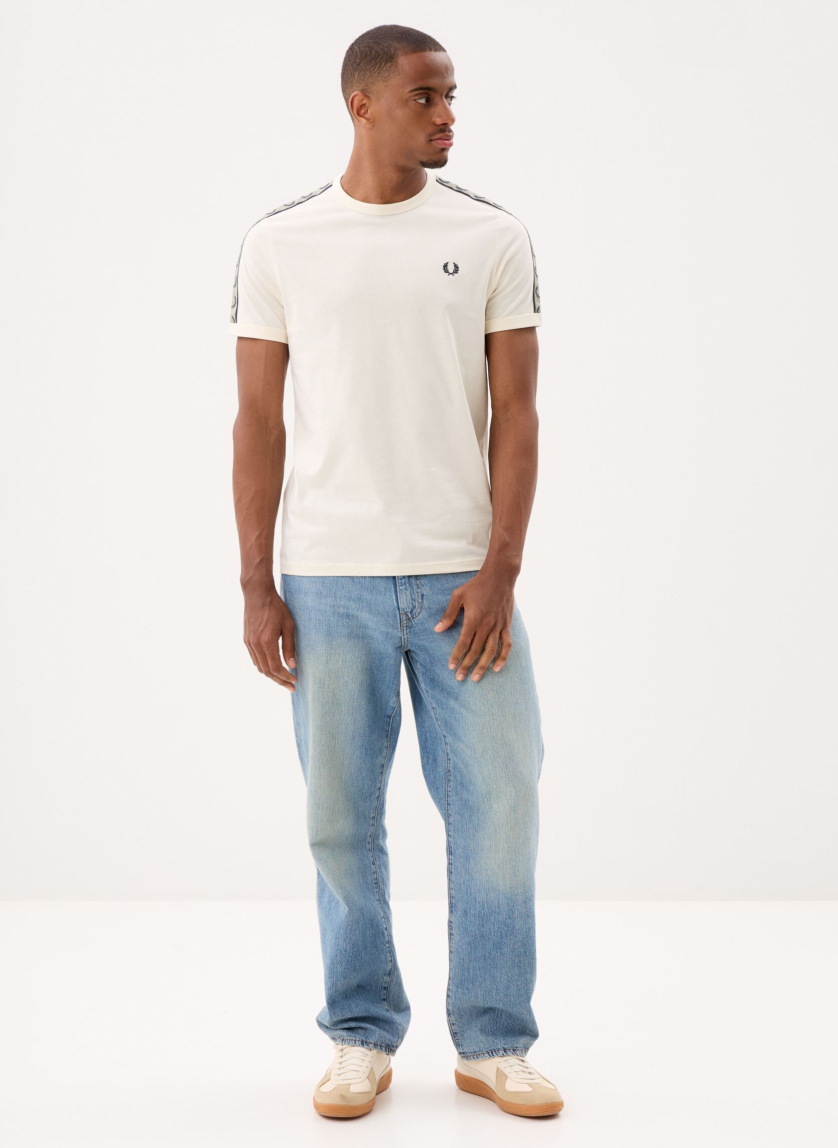 Kurzarm-T-Shirts Contrast Tape Ringer T-Shirt herren weiß Fred Perry Kurzarm-T-Shirts Contrast Tape Ringer T-Shirt herren weiß ECRU/NAVY