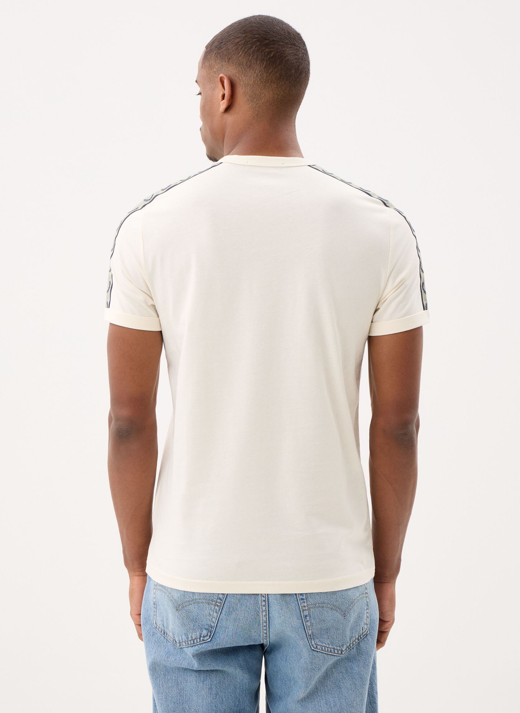 Kurzarm-T-Shirts Contrast Tape Ringer T-Shirt herren weiß Fred Perry Kurzarm-T-Shirts Contrast Tape Ringer T-Shirt herren weiß ECRU/NAVY