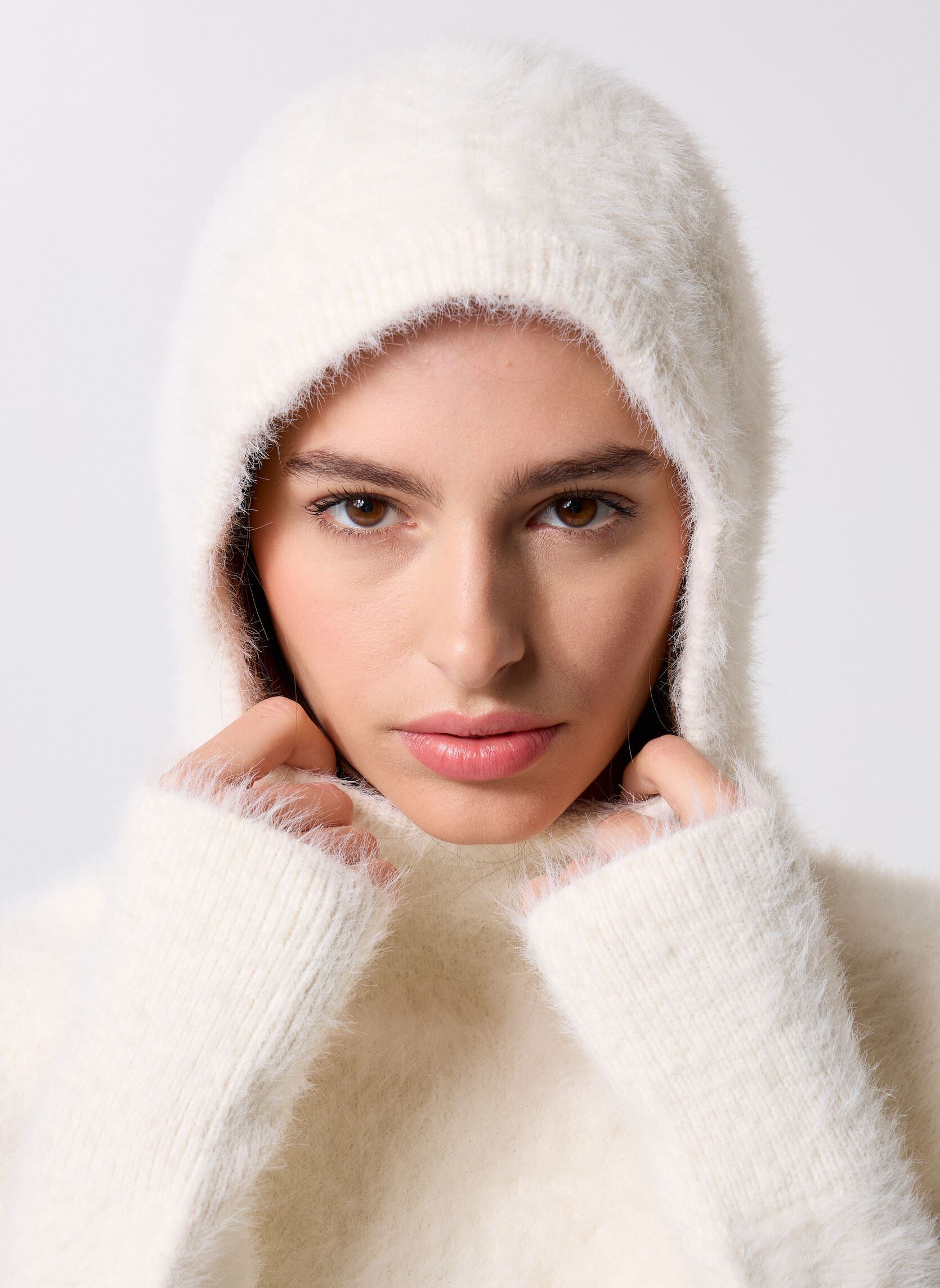 Hoodies Antonina Pull dames wit Gertrude Hoodies Antonina Pull dames wit CREME