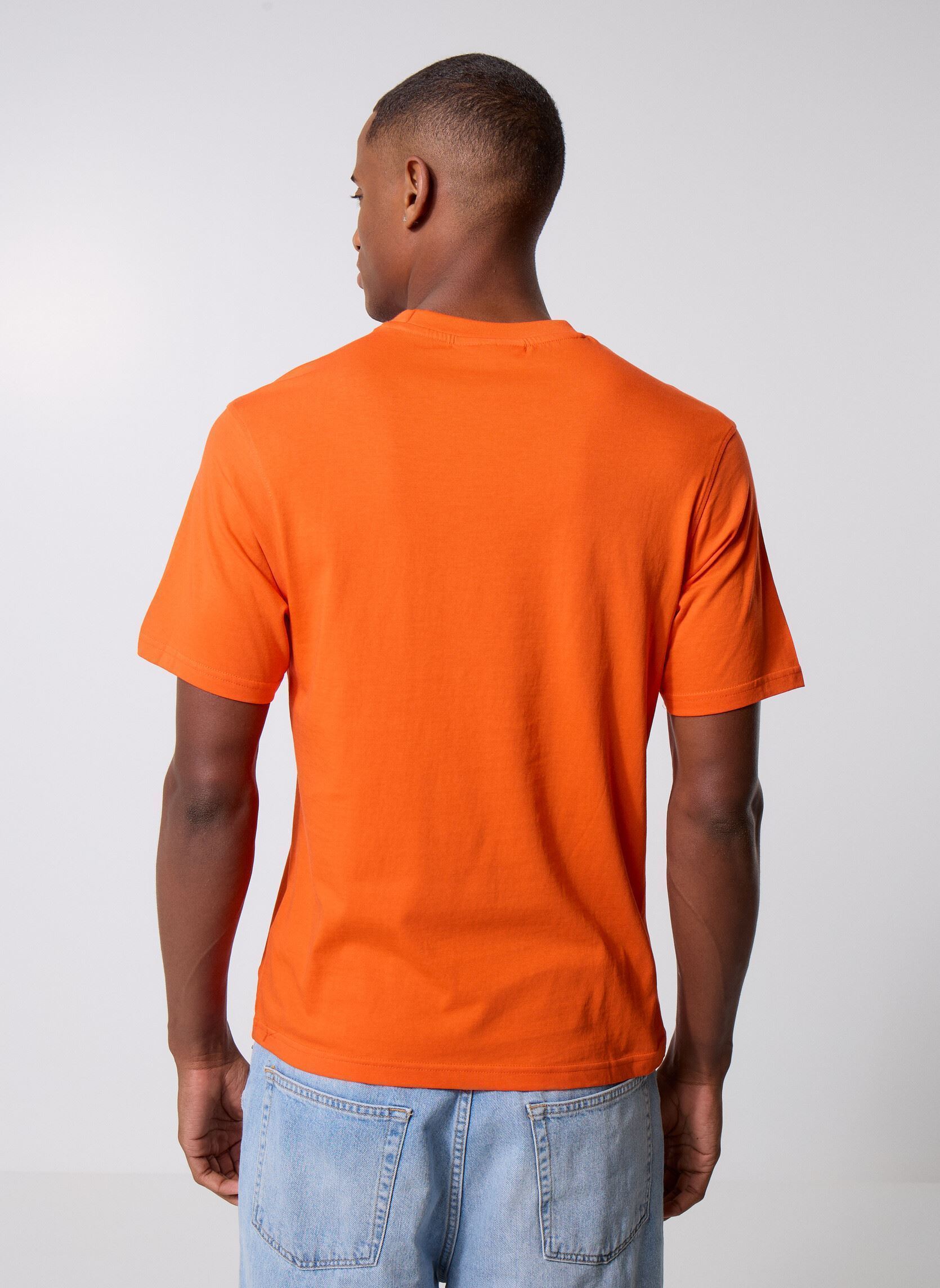 Tee-shirts manches courtes Leonce Logo Tee-Shirt homme orange Gertrude Tee-shirts manches courtes Leonce Logo Tee-Shirt homme orange ROUGET