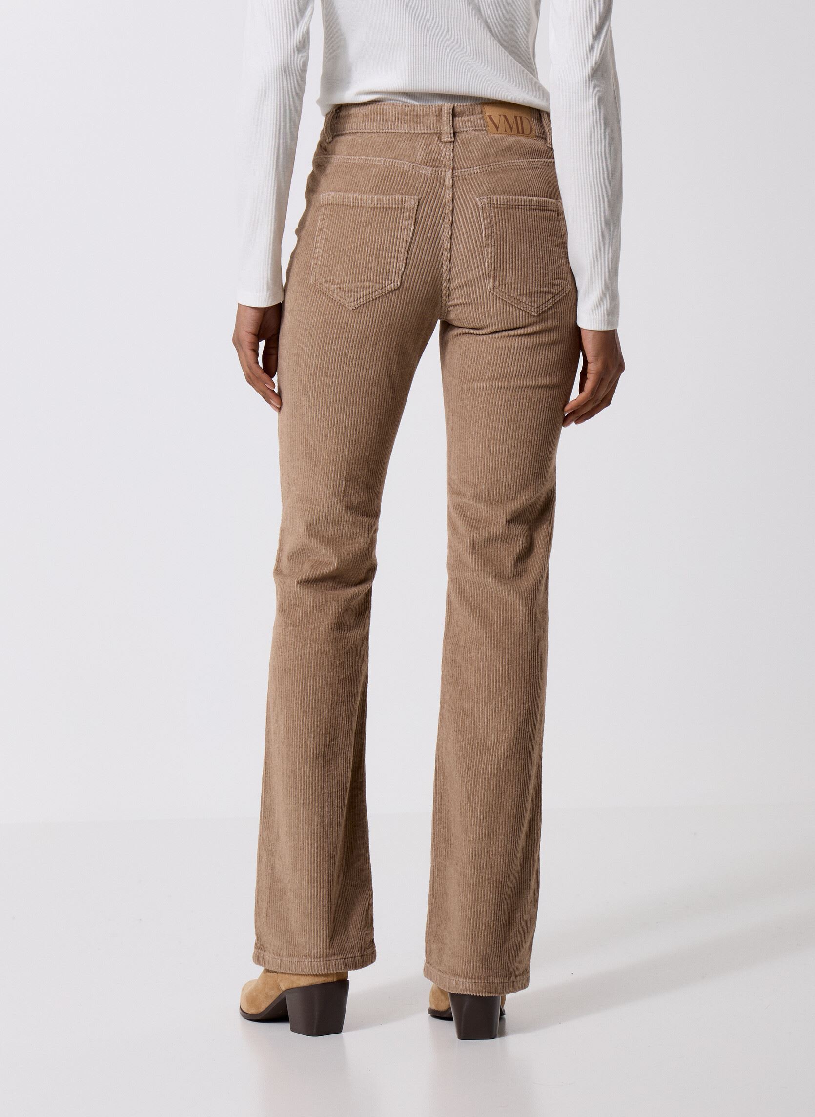 Flared jeans VMFLASH MR FLARED CORDUROY PANTS NOOS dames beige Vero Moda Flared jeans VMFLASH MR FLARED CORDUROY PANTS NOOS dames beige Silver Mink