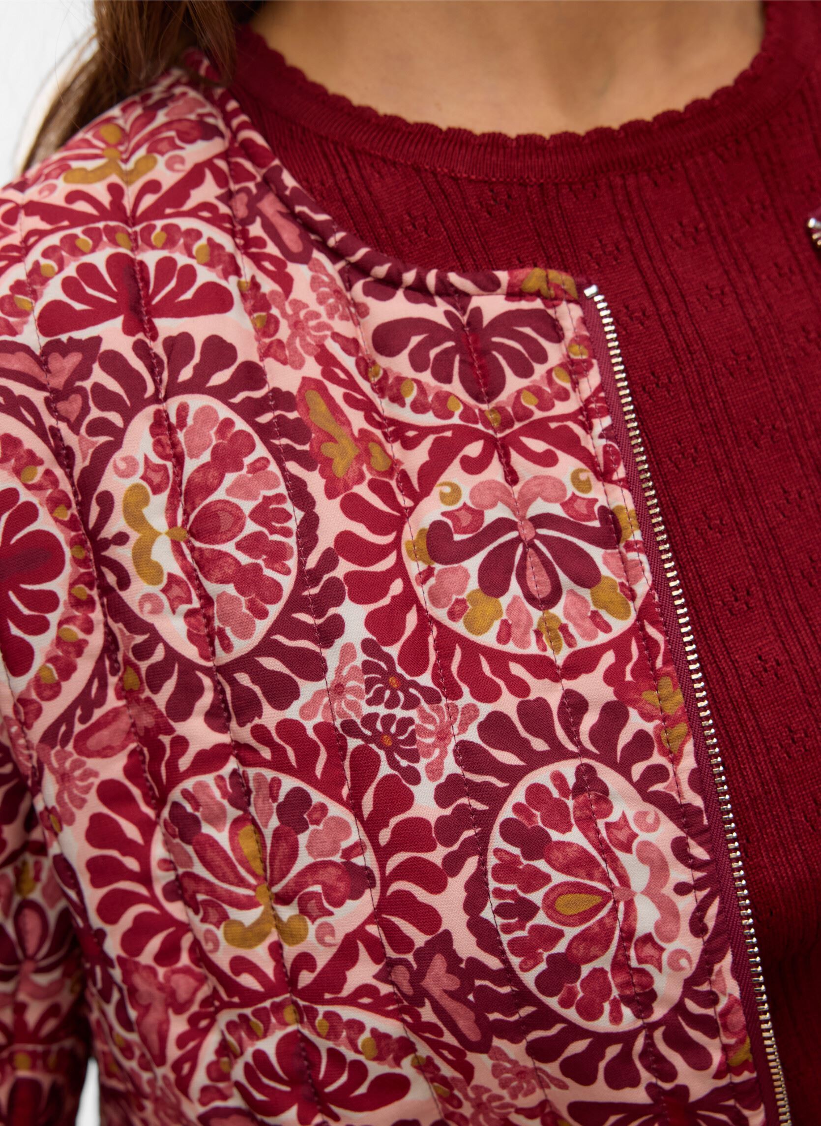 Vestes VMFLORENCE FAE L/S JACKET WVN BTQ GA femme rouge Vero Moda Vestes VMFLORENCE FAE L/S JACKET WVN BTQ GA femme rouge KARANDA RED