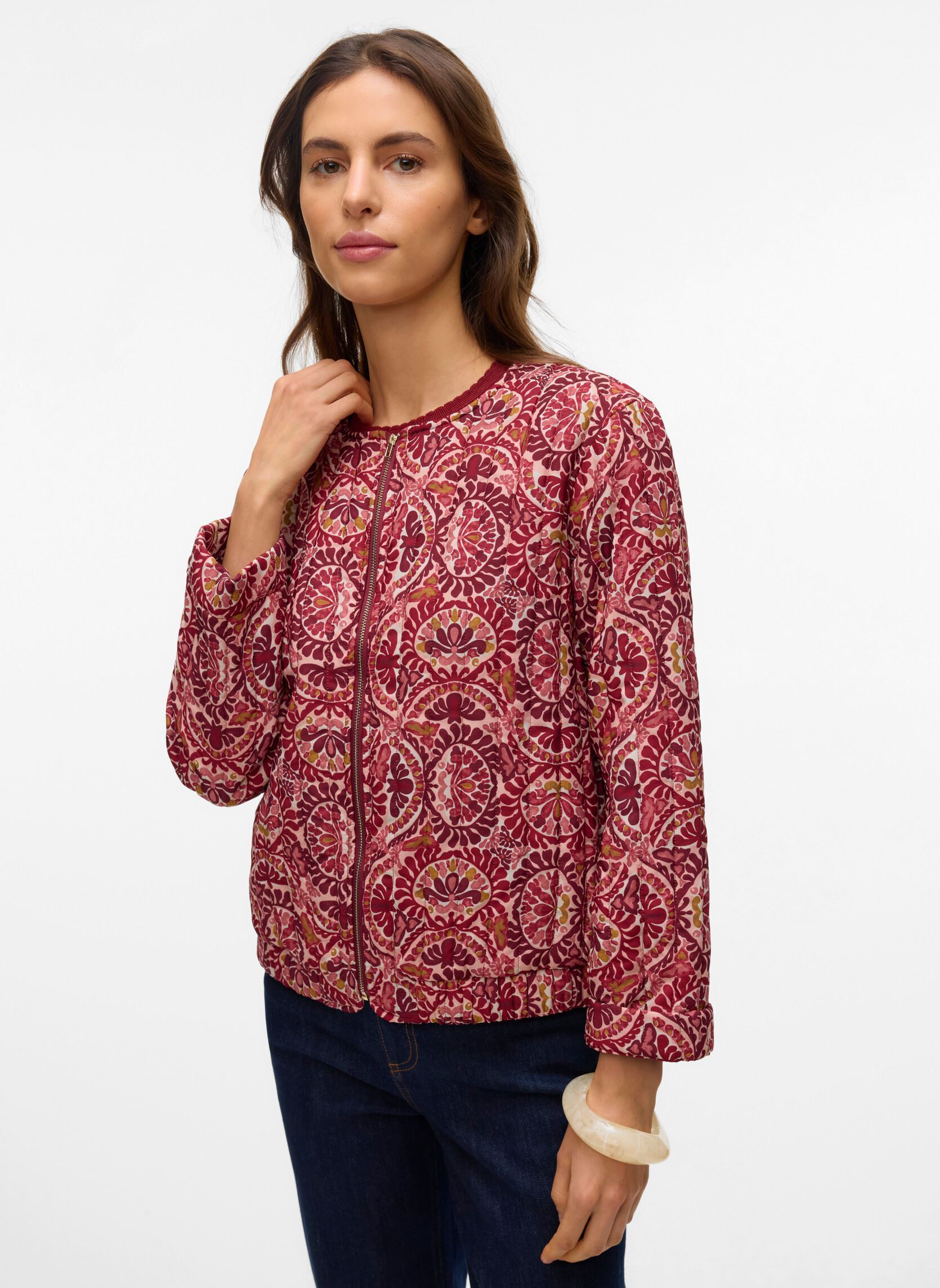 Vestes VMFLORENCE FAE L/S JACKET WVN BTQ GA femme rouge Vero Moda Vestes VMFLORENCE FAE L/S JACKET WVN BTQ GA femme rouge KARANDA RED
