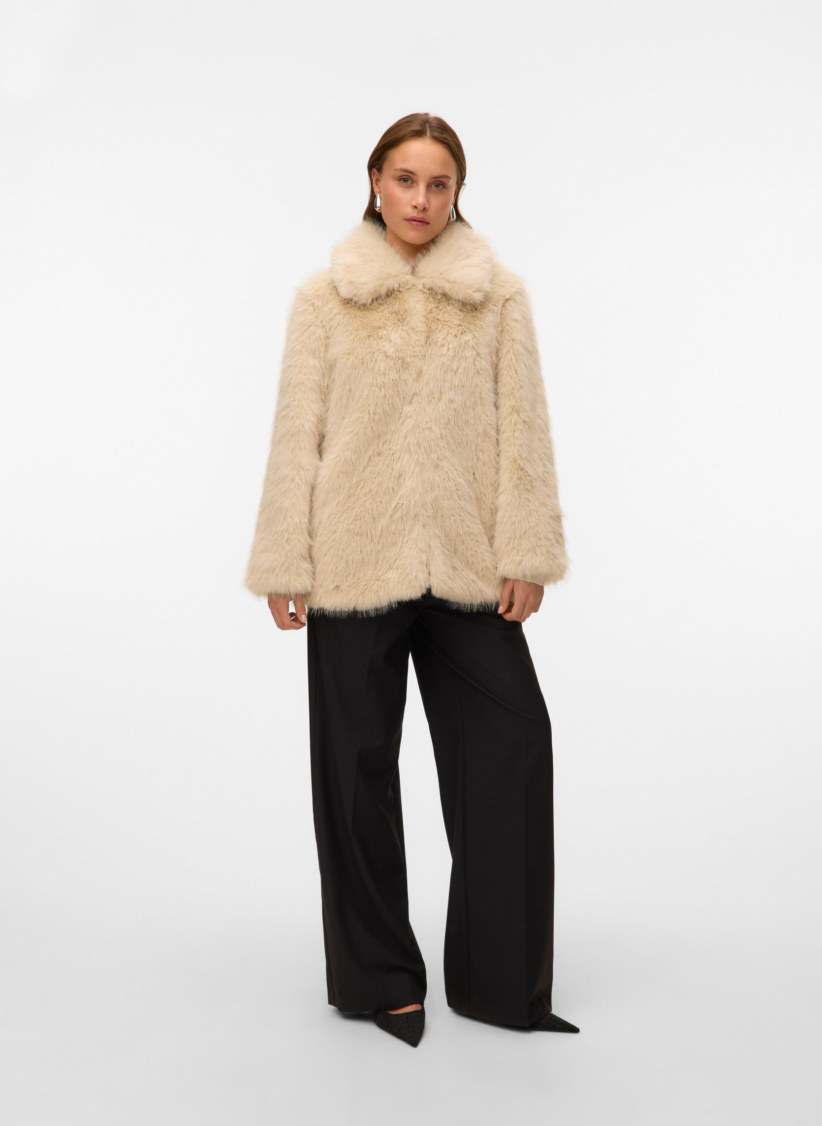 Bontjassen VMGLORIA JACKET PRM dames wit Vero Moda Bontjassen VMGLORIA JACKET PRM dames wit Oatmeal