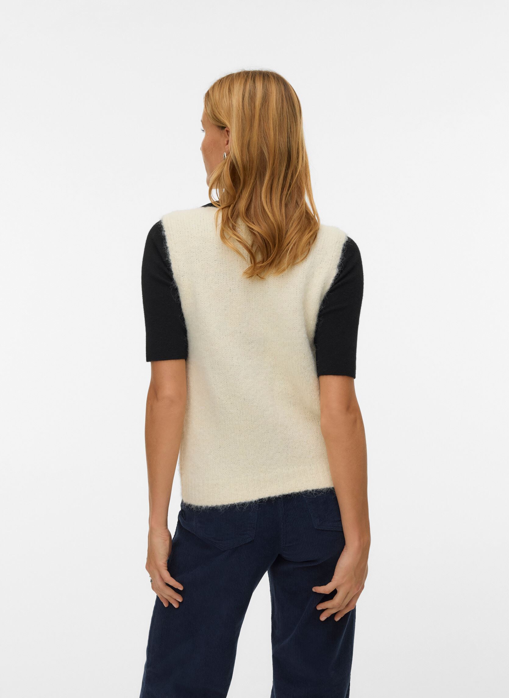 Vesten VMNOVAH SL O-NECK BUTTON VEST NOOS dames wit Vero Moda Vesten VMNOVAH SL O-NECK BUTTON VEST NOOS dames wit Birch