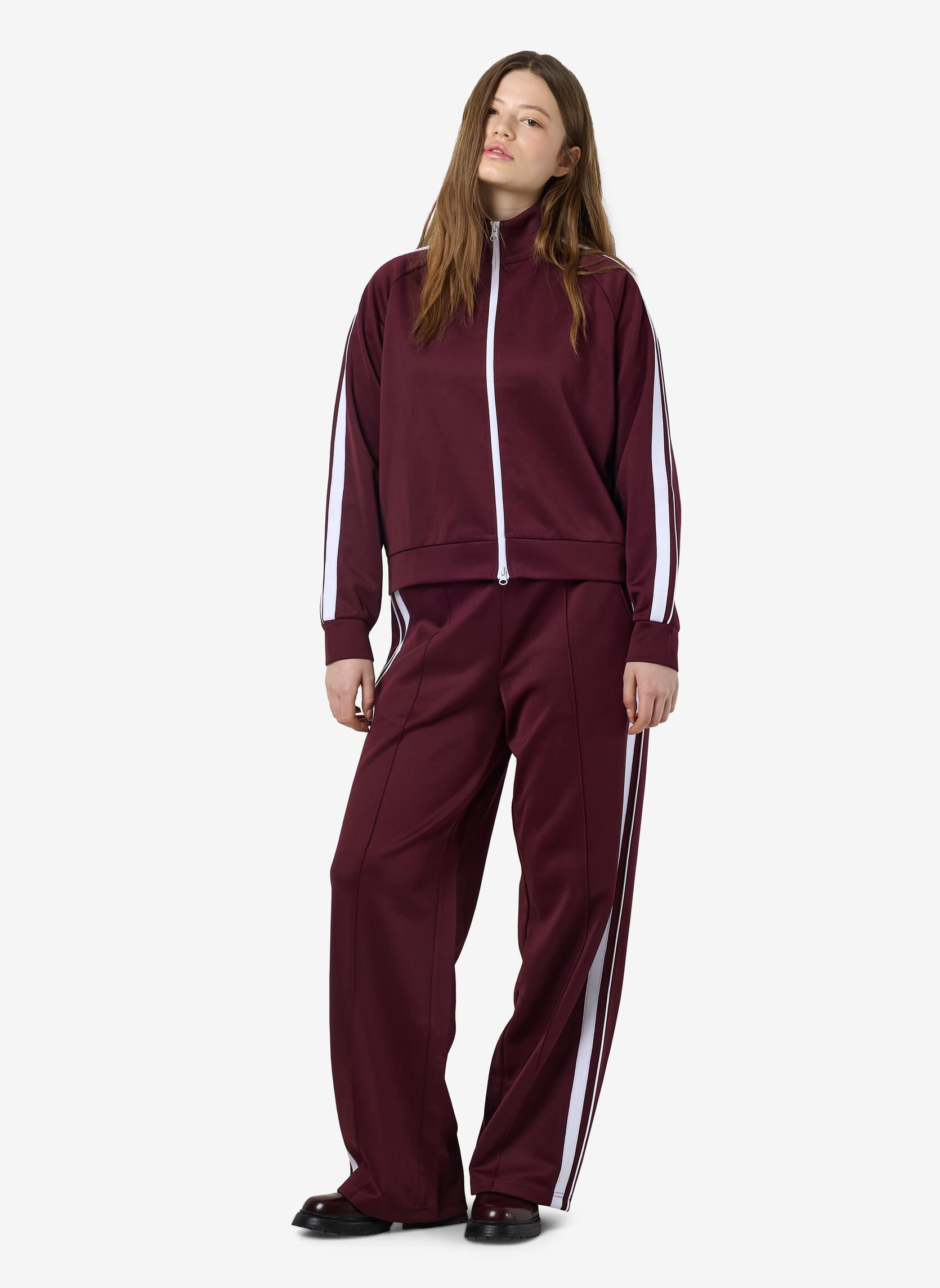 Vestes de survêtement NMJENNA L/S HIGH NECK ZIPPER JRS femme bordeaux Noisy May Vestes de survêtement NMJENNA L/S HIGH NECK ZIPPER JRS femme bordeaux Windsor wine