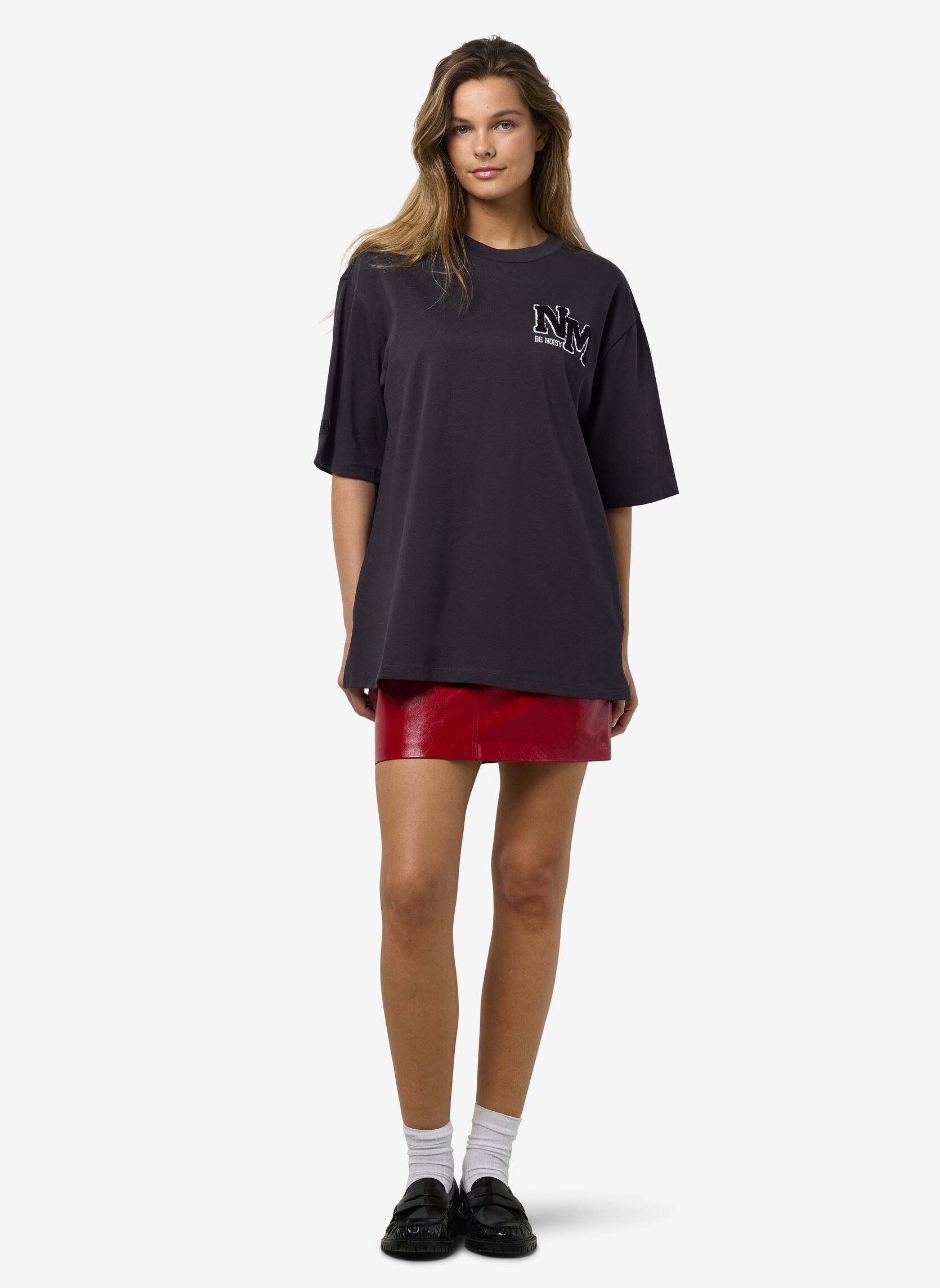 Kurzarm-T-Shirts NMKOKOON S/S EMB T-SHIRT JRS damen schwarz Noisy May Kurzarm-T-Shirts NMKOKOON S/S EMB T-SHIRT JRS damen schwarz OBSIDIAN