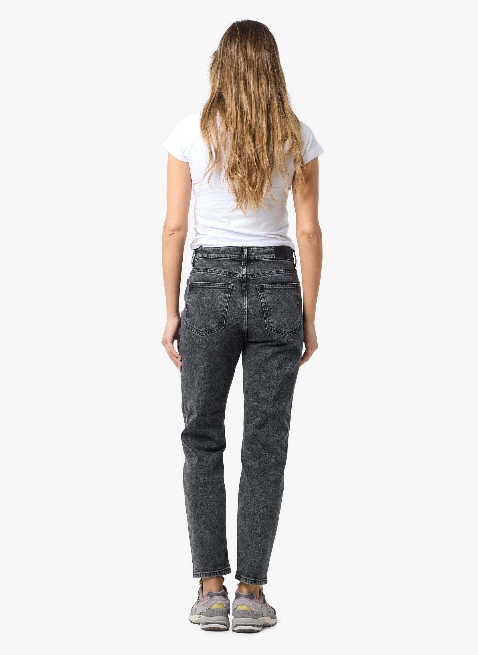 Jeans slim et skinny NMMONI HW STRAIGHT ANK AZ391DG FWD NOOS femme gris Noisy May Jeans slim et skinny NMMONI HW STRAIGHT ANK AZ391DG FWD NOOS femme gris Dark Grey Denim