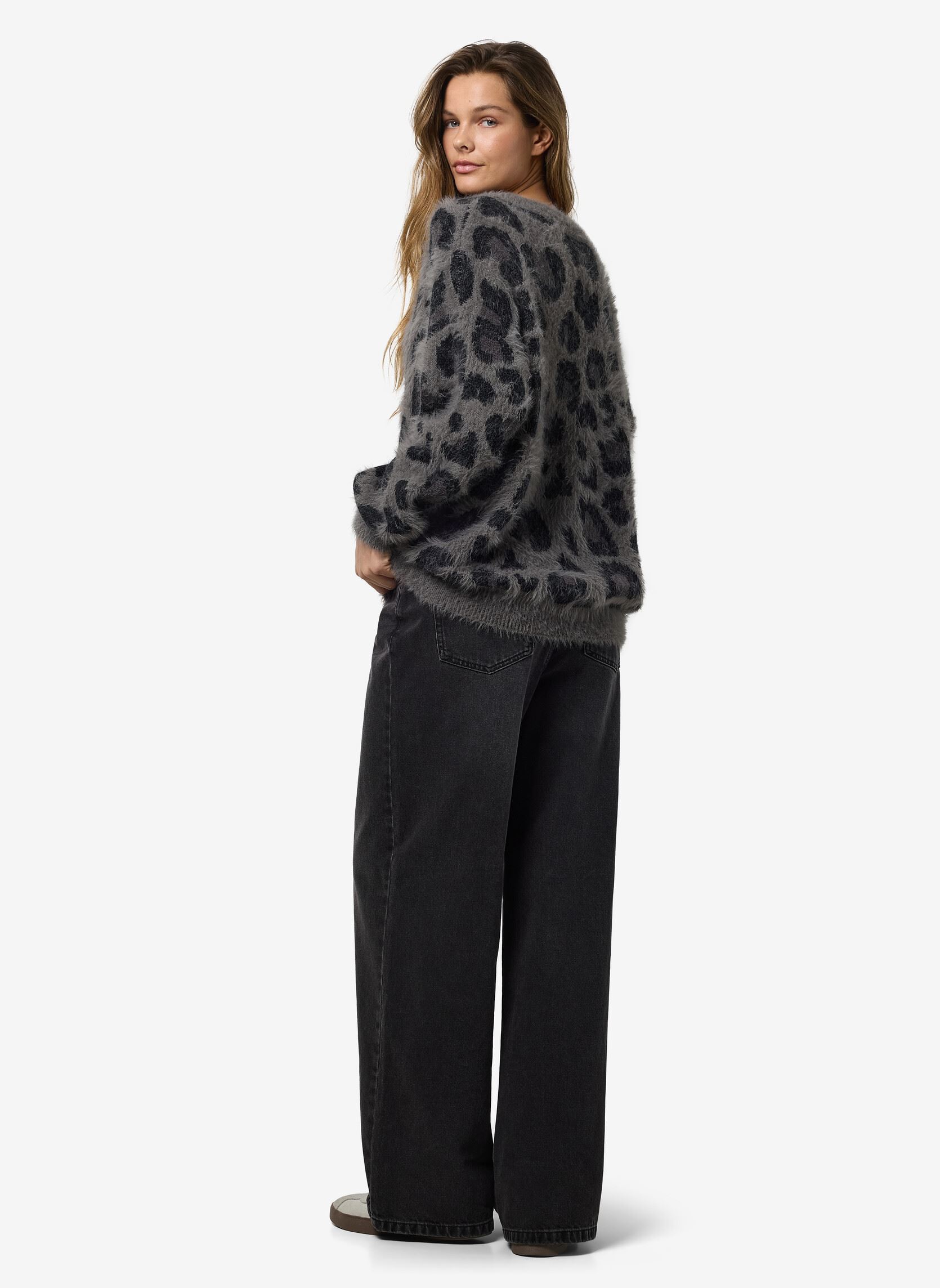 Chalecos NMFLYNN L/S V-NECK KNIT CARDIGAN NOOS mujer gris Noisy May Chalecos NMFLYNN L/S V-NECK KNIT CARDIGAN NOOS mujer gris Charcoal Gray