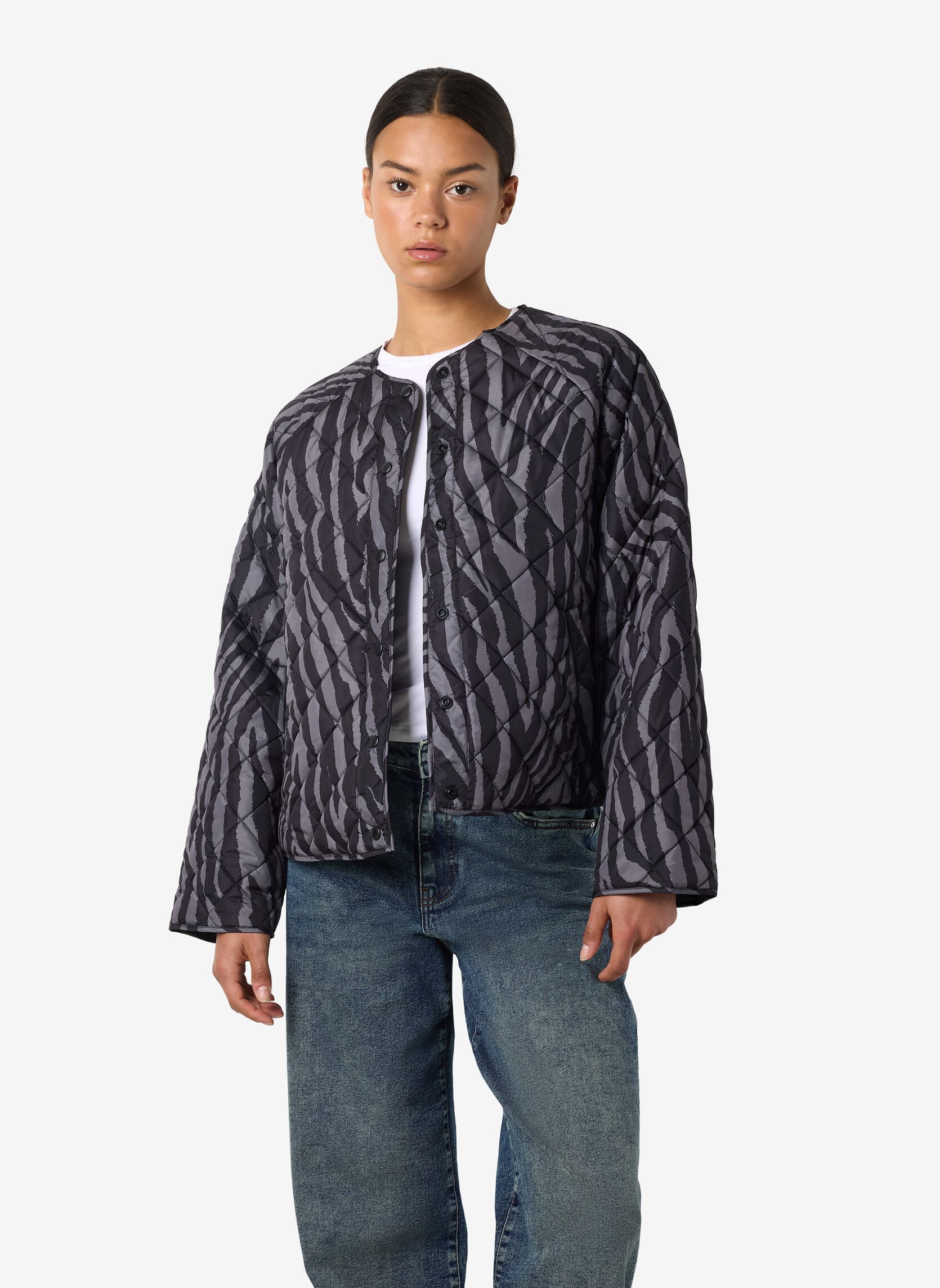 Jacken NMPHILY QUILTED JACKET FWD DD damen grau Noisy May Jacken NMPHILY QUILTED JACKET FWD DD damen grau CHARCOAL GRAY