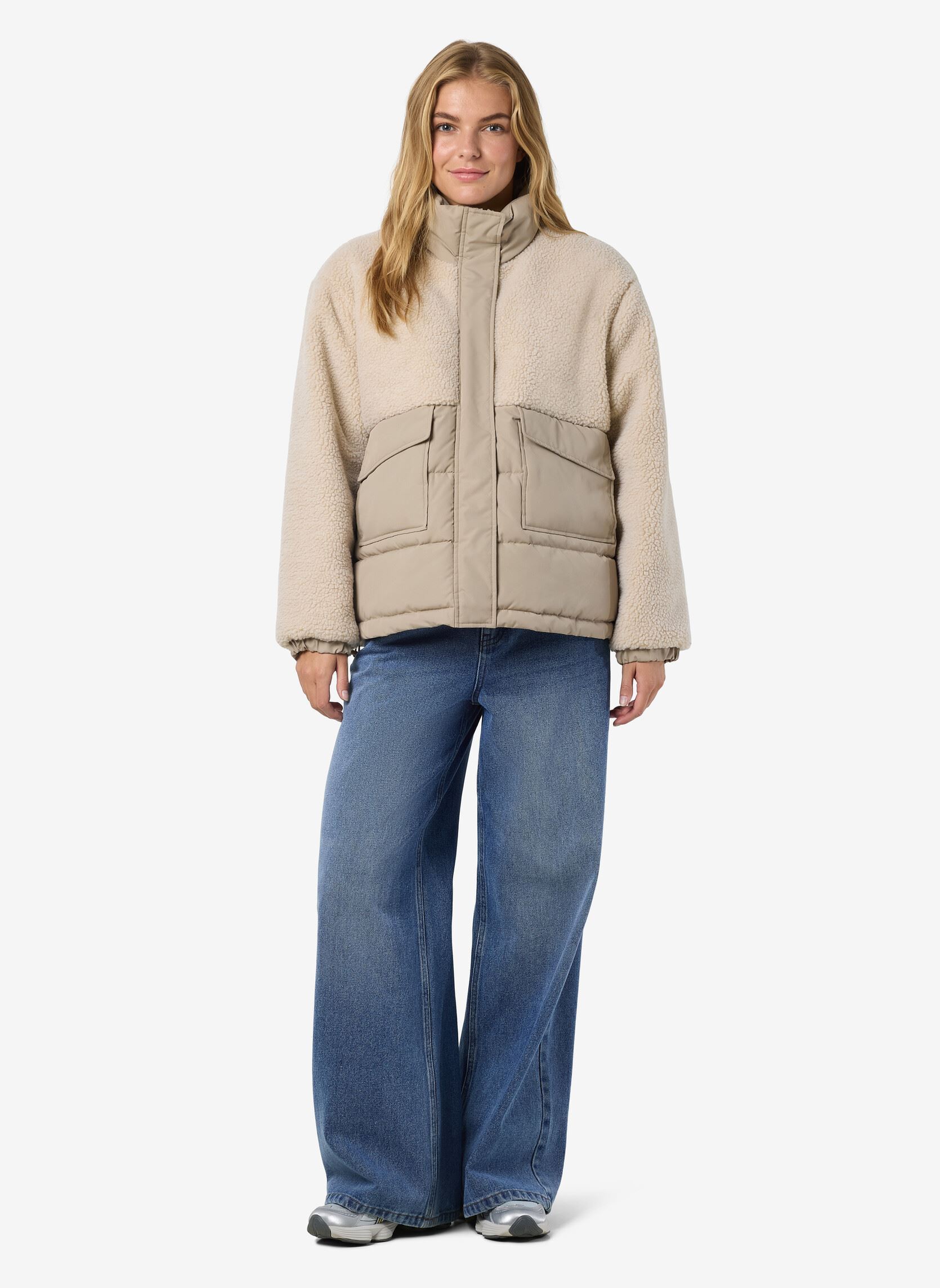 Bomberjacks NMCHERRY MIX PUFFER DD dames beige Noisy May Bomberjacks NMCHERRY MIX PUFFER DD dames beige Birch