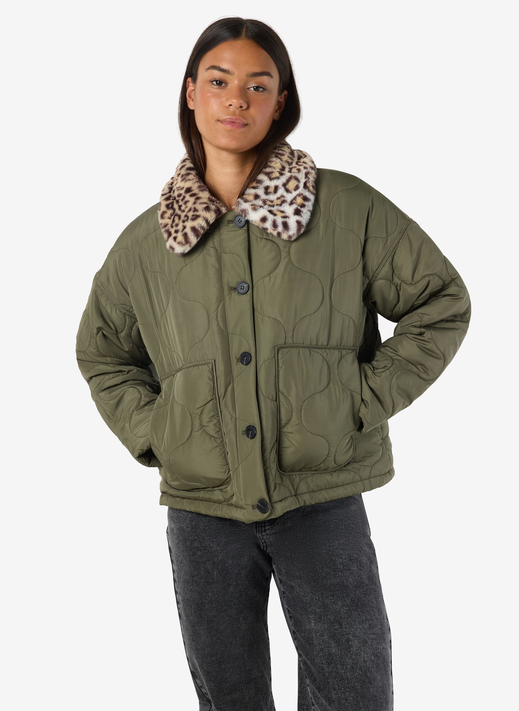 Jassen NMHOLLY L/S QUILT JACKET FWD dames groen Noisy May Jassen NMHOLLY L/S QUILT JACKET FWD dames groen KALAMATA