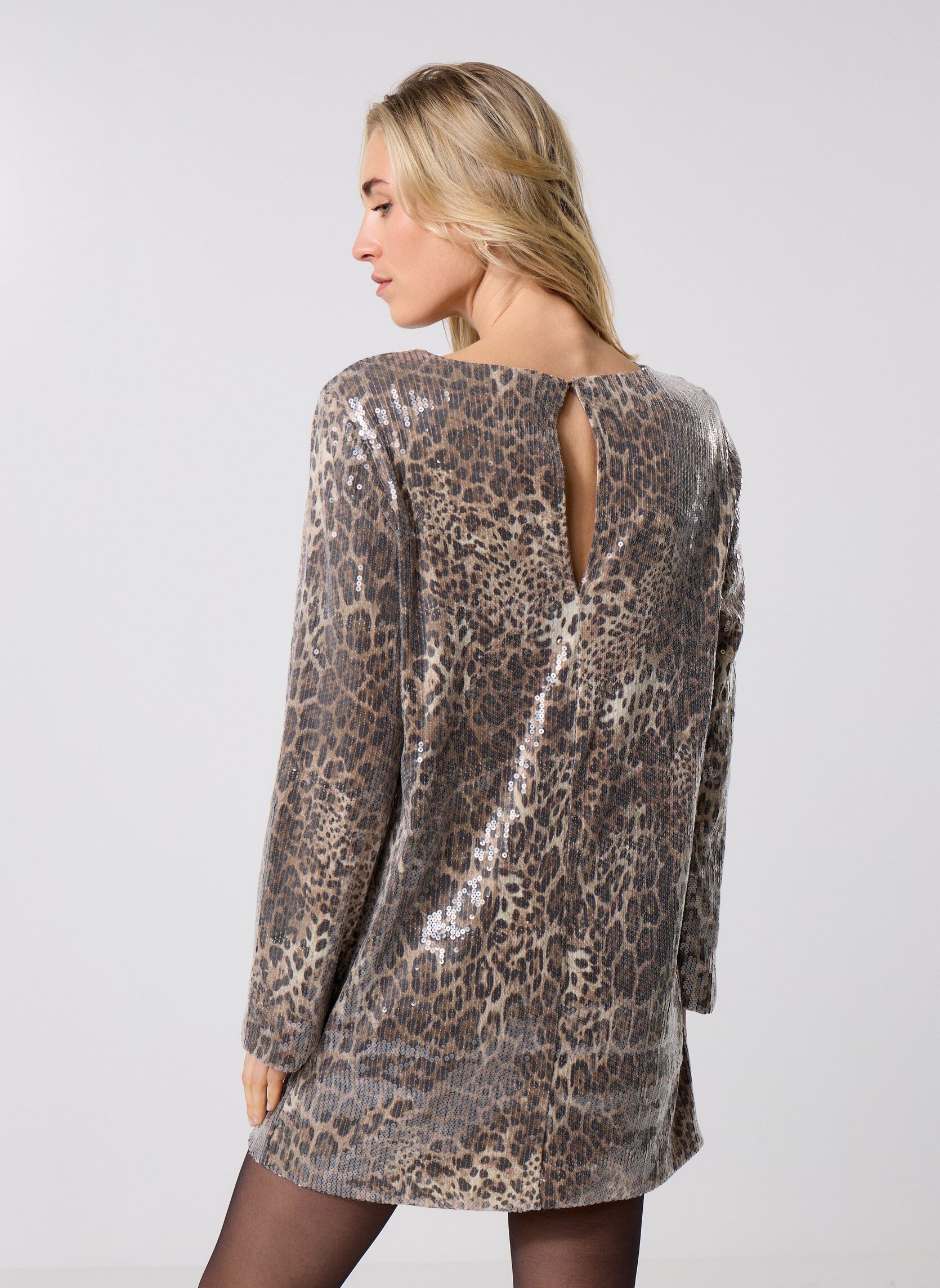Jurken NMJESSY L/S MINI SEQUIN DRESS JRS dames zilver Noisy May Jurken NMJESSY L/S MINI SEQUIN DRESS JRS dames zilver SILVER MINK