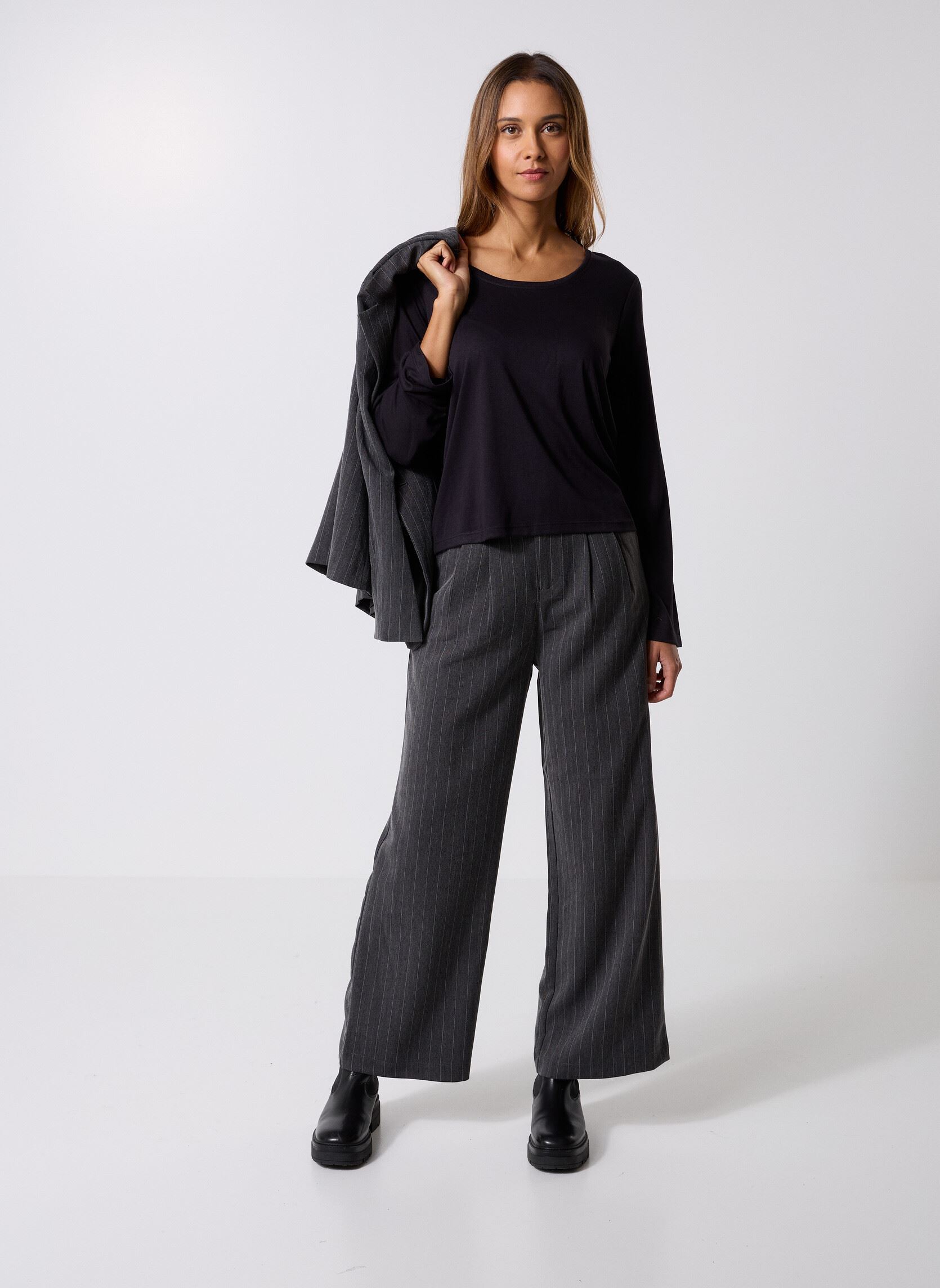 Tee-shirts manches longues Pcsophie Ls U-Neck Tee Jrs Bc femme noir Pieces Tee-shirts manches longues Pcsophie Ls U-Neck Tee Jrs Bc femme noir Black