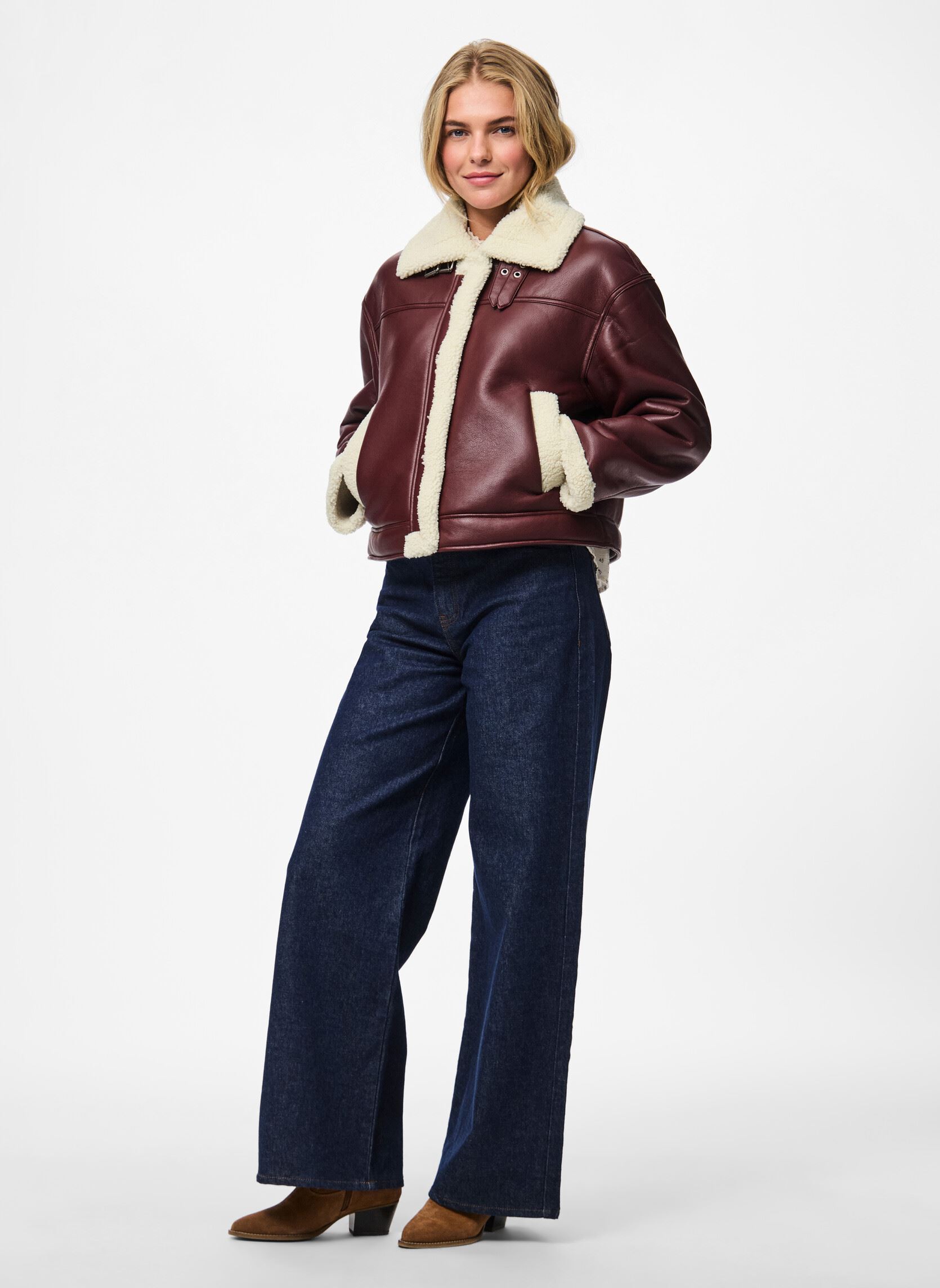 Blousons Pcjanelle Short Jacket W. Fur femme bordeaux Pieces Blousons Pcjanelle Short Jacket W. Fur femme bordeaux TAWNY PORT