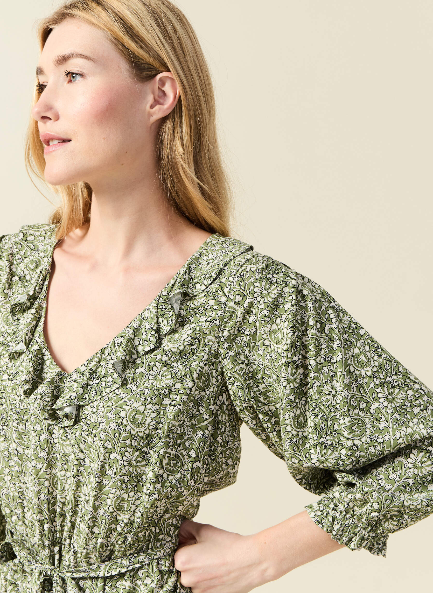 Robes Robes courtes - KAKIROCF femme vert Bonobo Robes Robes courtes - KAKIROCF femme vert Kaki