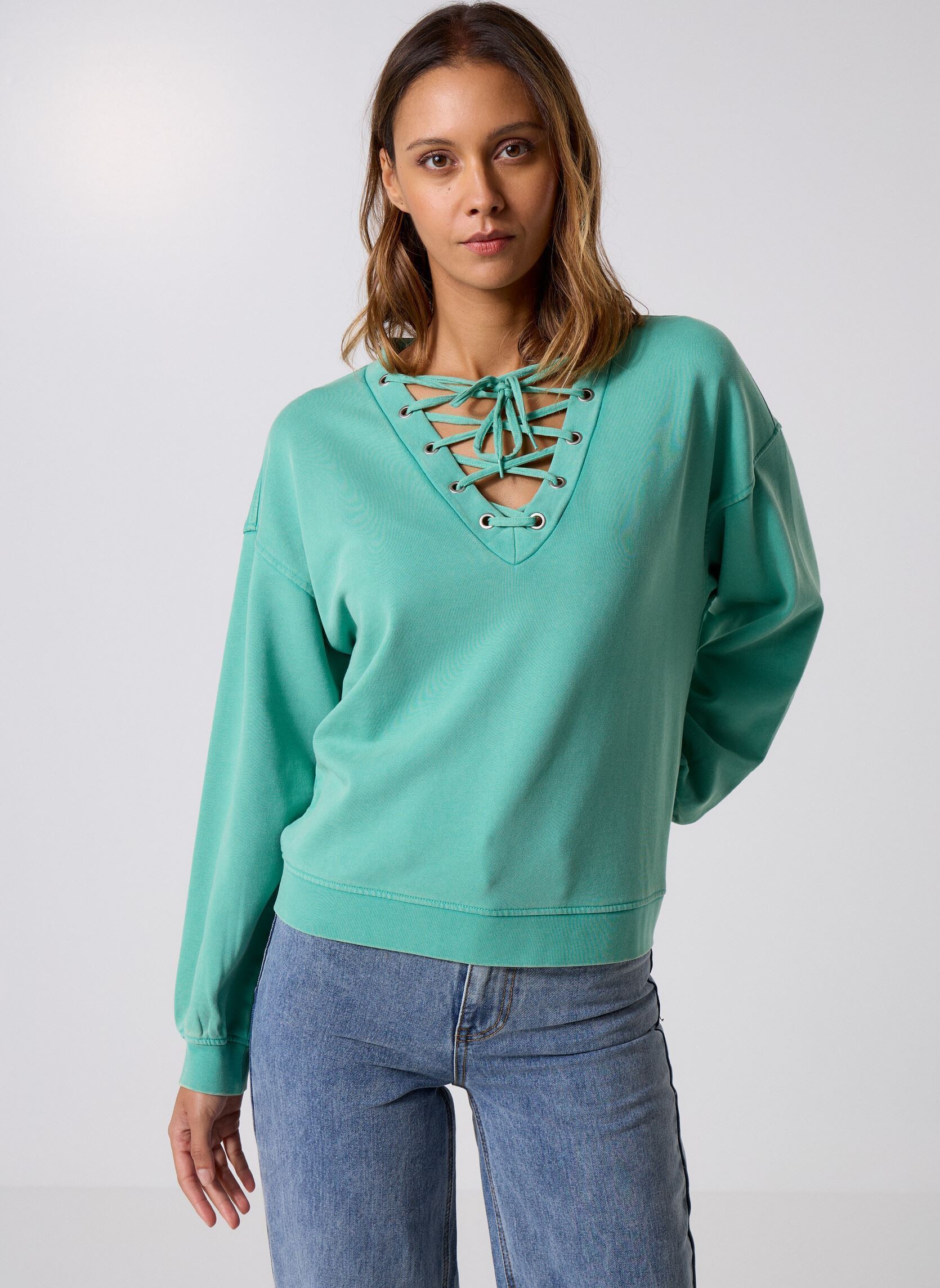 Sweater Vigley L/S Eyelet Detail Sweatshirt dames groen Vila Sweater Vigley L/S Eyelet Detail Sweatshirt dames groen Winter Green