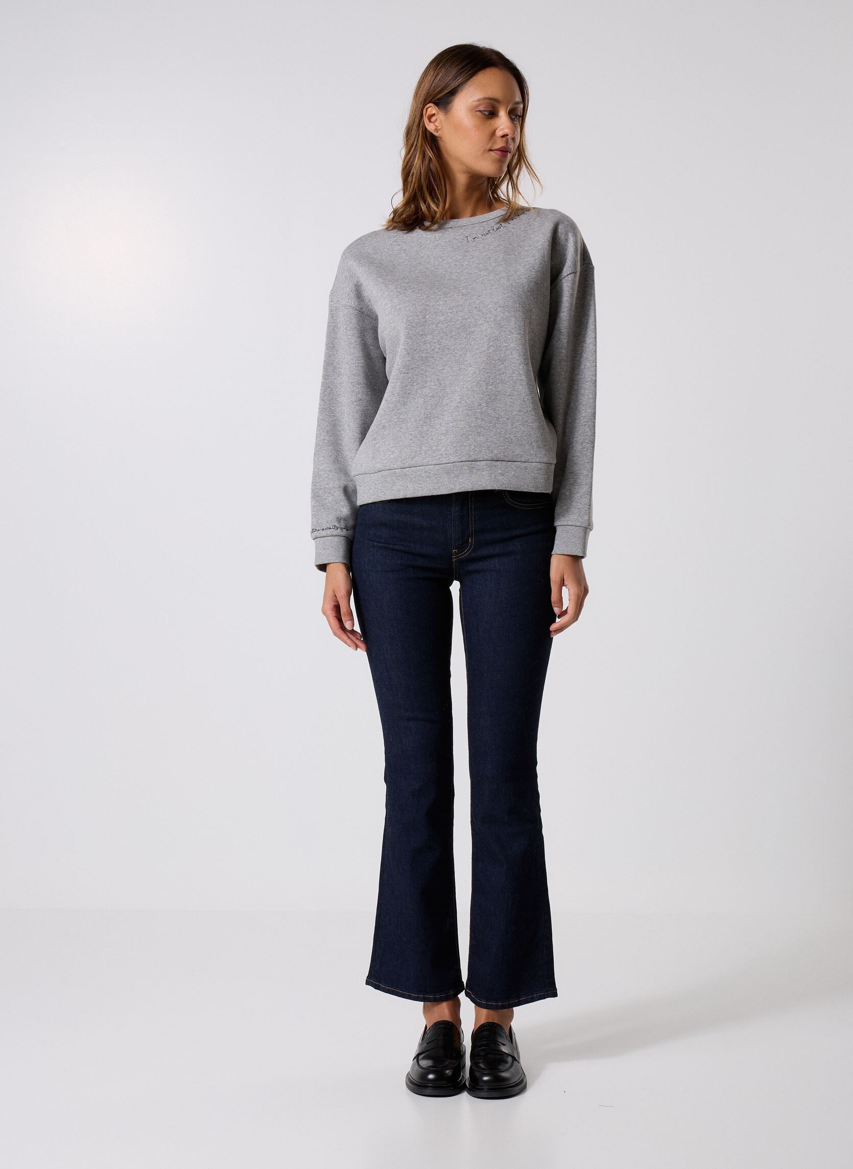 Sweatshirts Vimaldea O-Neck L/S Emb Sweatshirt femme gris Vila Sweatshirts Vimaldea O-Neck L/S Emb Sweatshirt femme gris Light Grey Melange