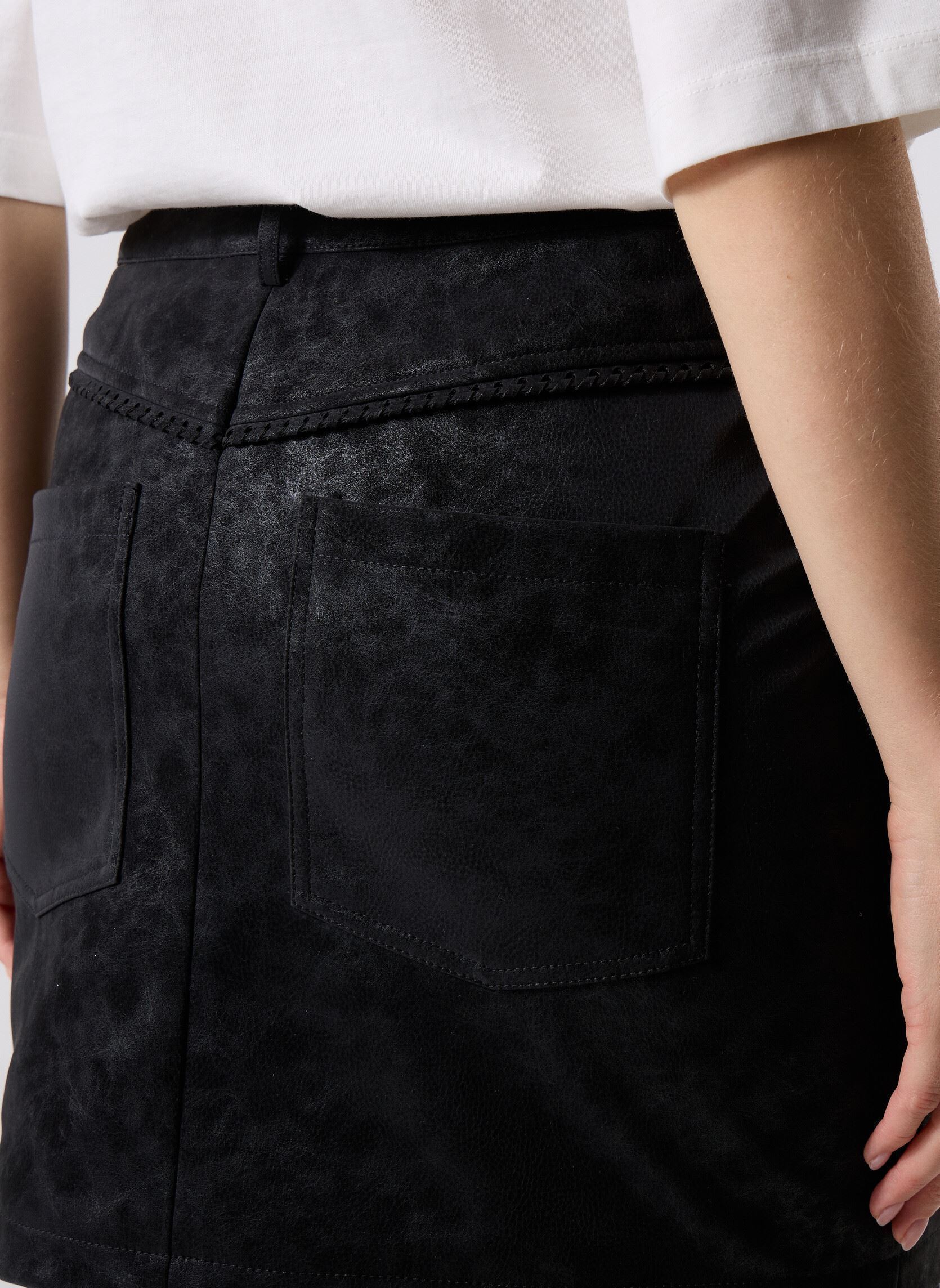 Jupes courtes Vipulina Rw Coated Zip Short Skirt femme noir Vila Jupes courtes Vipulina Rw Coated Zip Short Skirt femme noir Black Beauty
