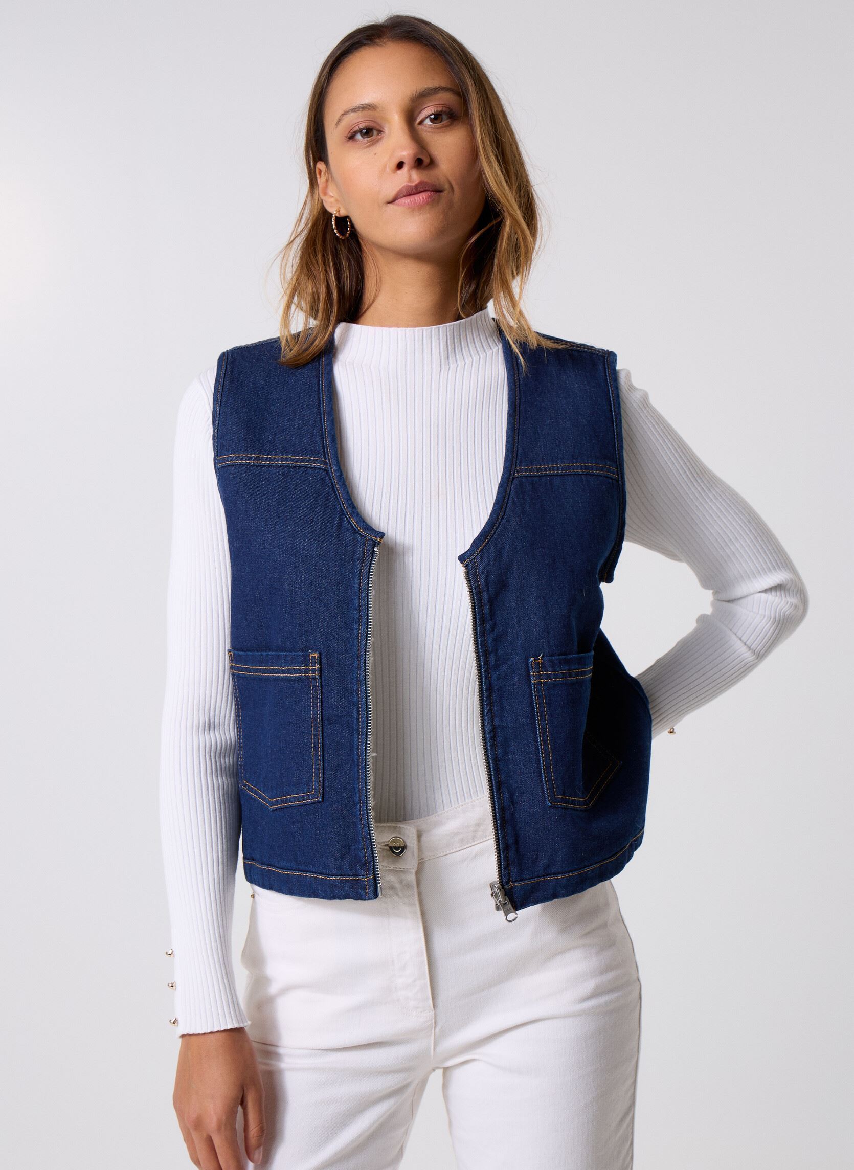 Agnes Orinda - Gilet En Denim Sans Manches à Boutons