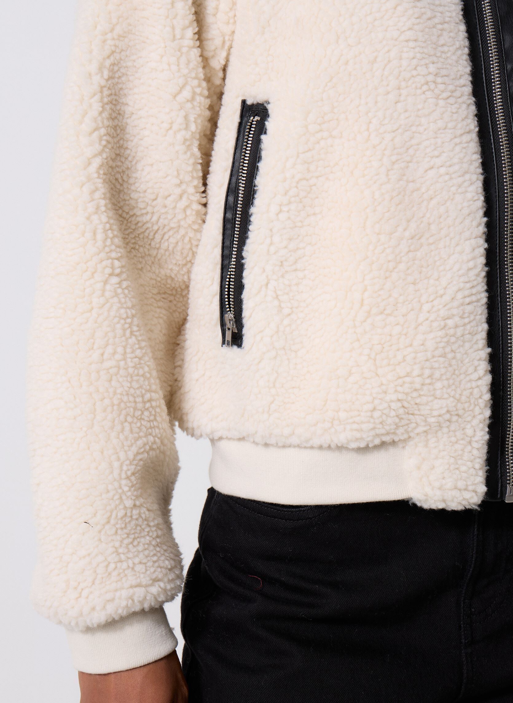 Bomberjacks Vitedina L/S Bomber Teddy Jacket dames wit Vila Bomberjacks Vitedina L/S Bomber Teddy Jacket dames wit Birch