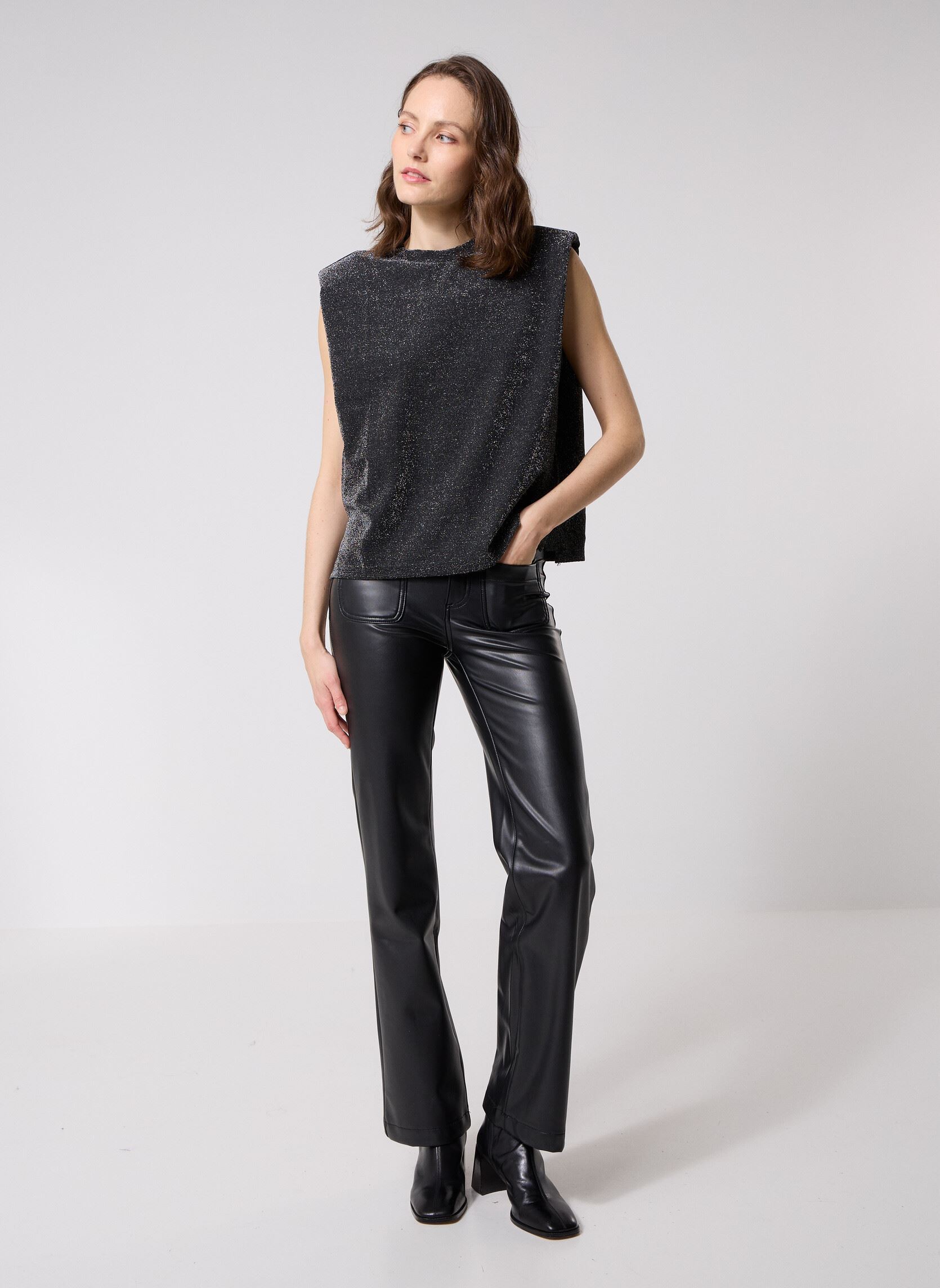 Tops Viglitenna O-Neck S/L Top dames zwart Vila Tops Viglitenna O-Neck S/L Top dames zwart Black Beauty