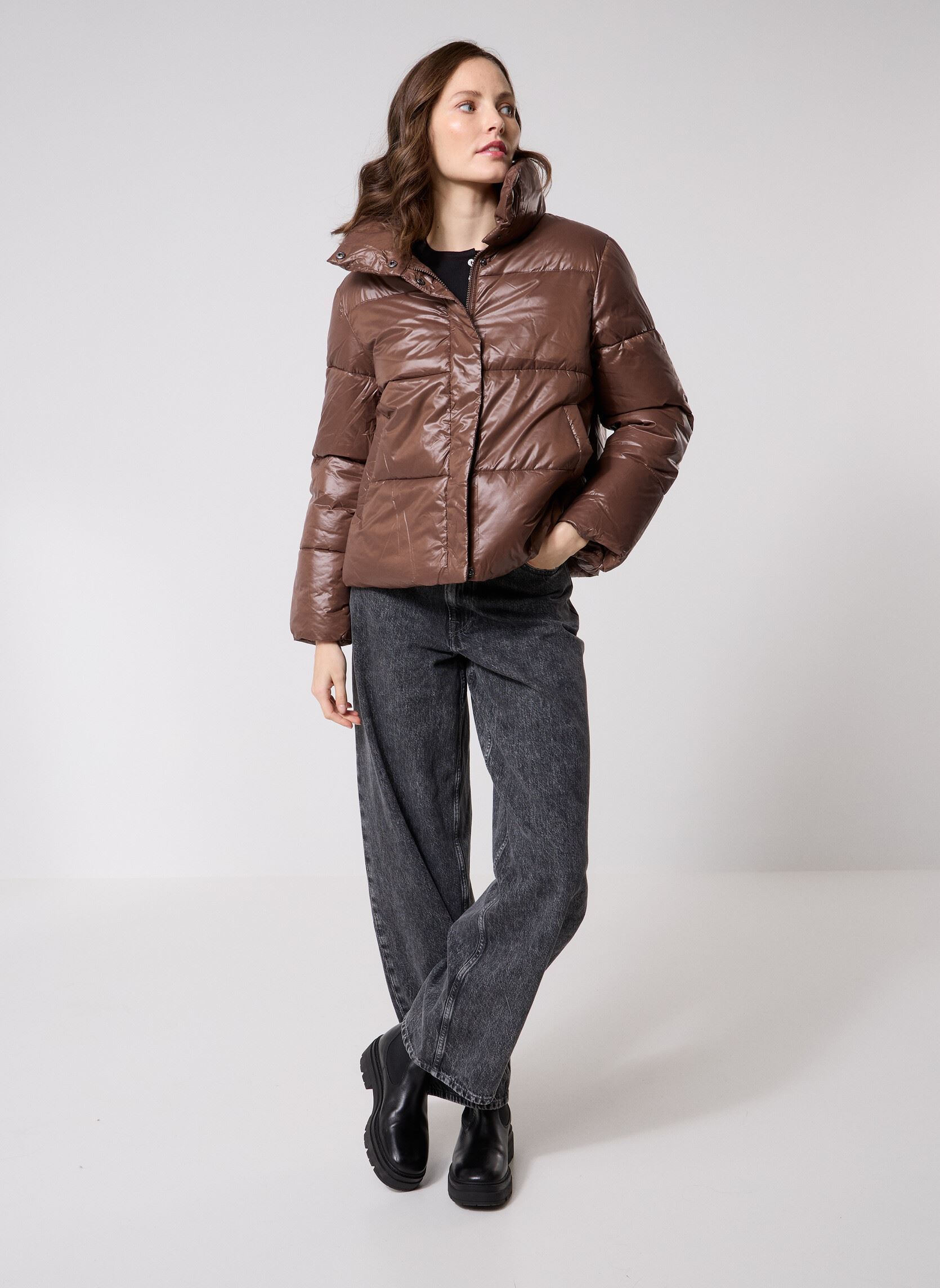 Doudounes Vilidda L/S Shinny Puffer Short Jacket femme marron Vila Doudounes Vilidda L/S Shinny Puffer Short Jacket femme marron Demitasse