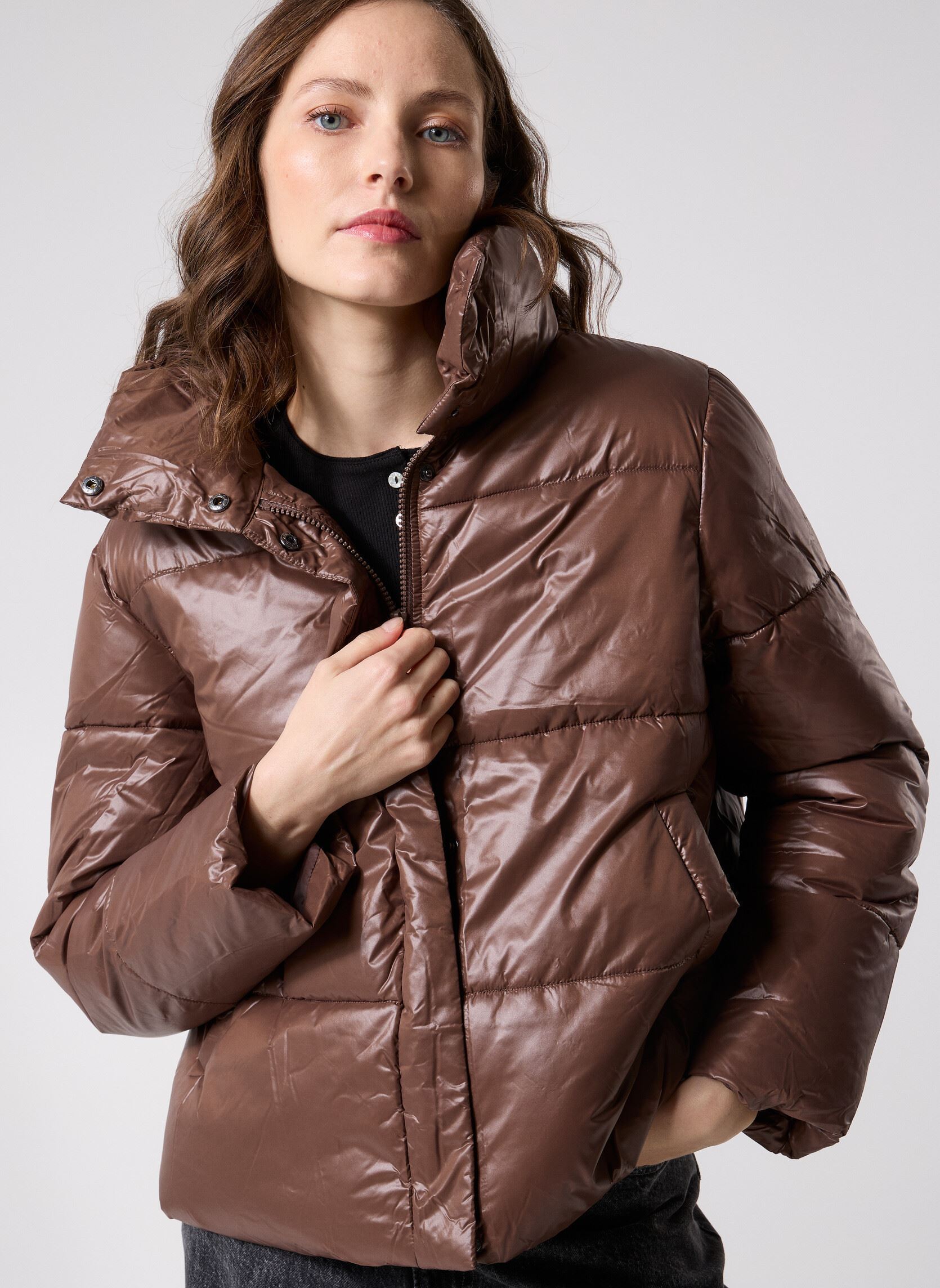Doudounes Vilidda L/S Shinny Puffer Short Jacket femme marron Vila Doudounes Vilidda L/S Shinny Puffer Short Jacket femme marron Demitasse