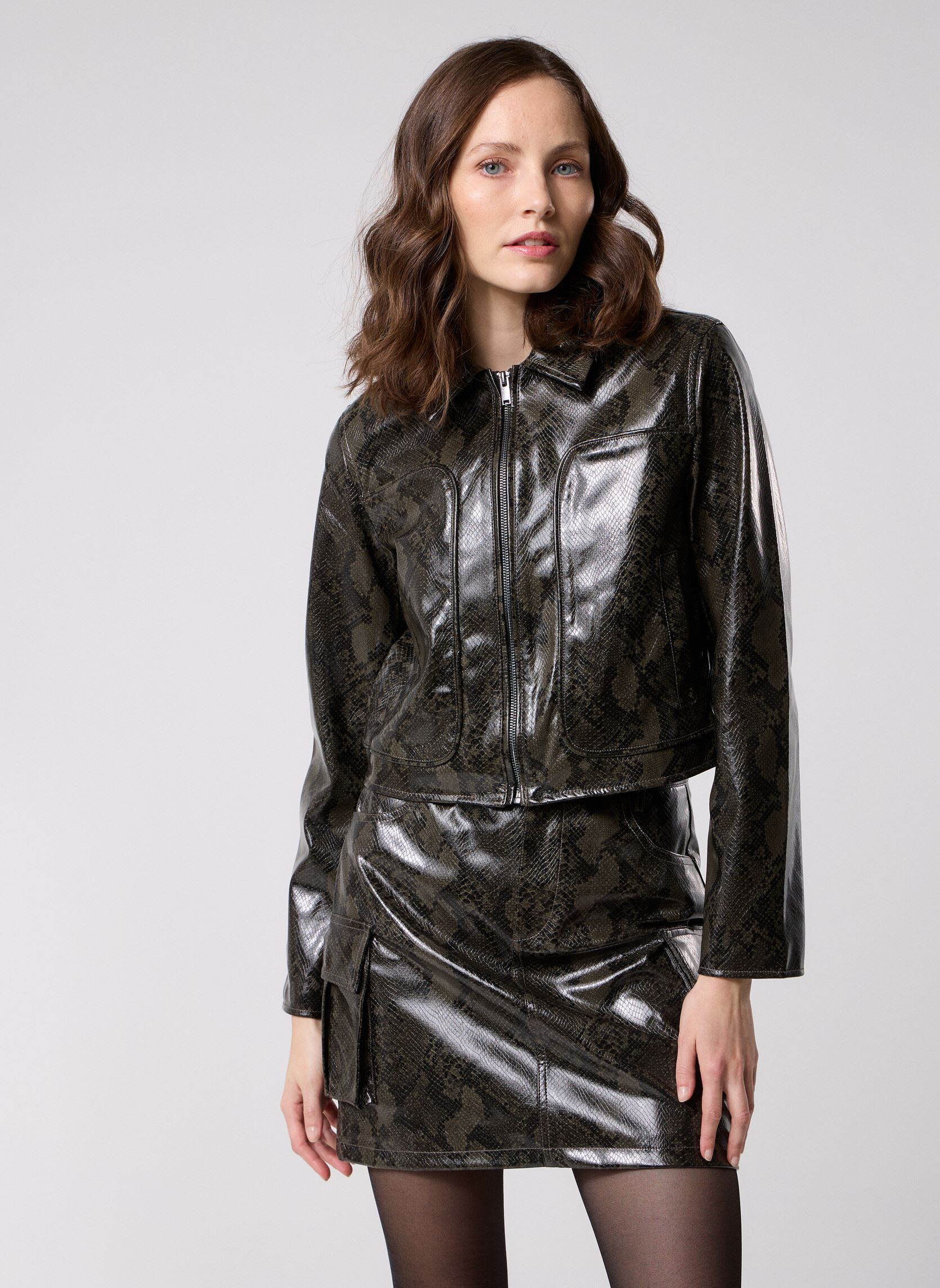 Jassen Vilisana L/S Snake Zipper Pu Jacket dames groen Vila Jassen Vilisana L/S Snake Zipper Pu Jacket dames groen Deep Depths