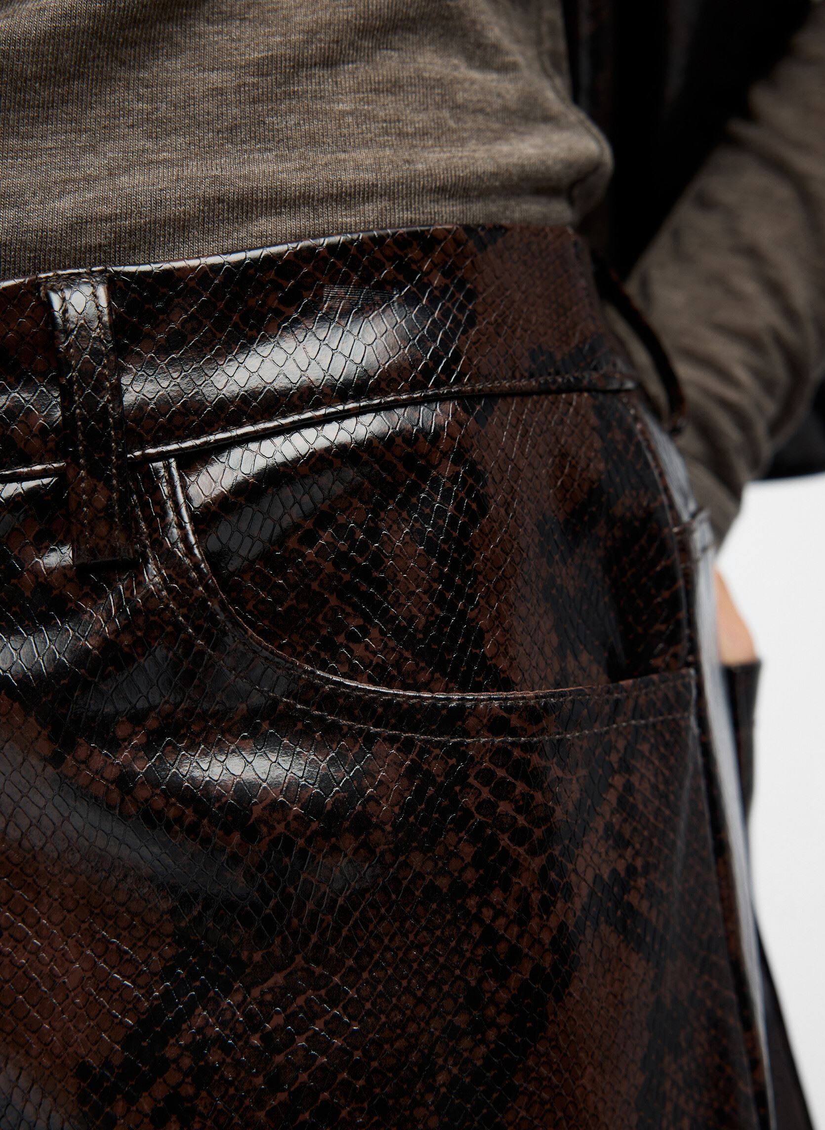 Rechte broeken Objebba Hw Straight Snake Pant 141 dames bruin OBJECT Rechte broeken Objebba Hw Straight Snake Pant 141 dames bruin Seal brown