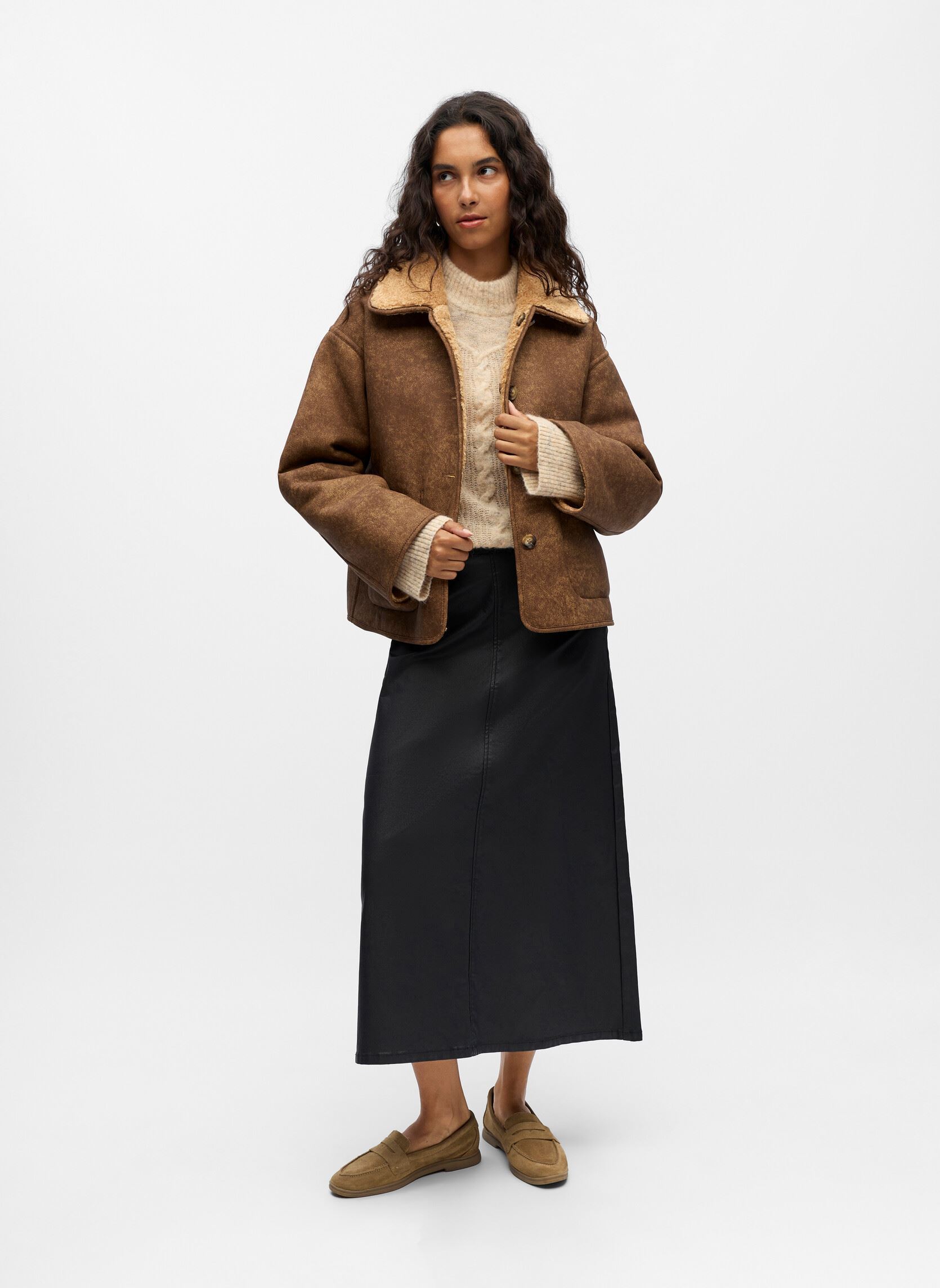 Bontjassen Objsharri Ls Lo Reversible Jacket 140 dames bruin OBJECT Bontjassen Objsharri Ls Lo Reversible Jacket 140 dames bruin Tannin