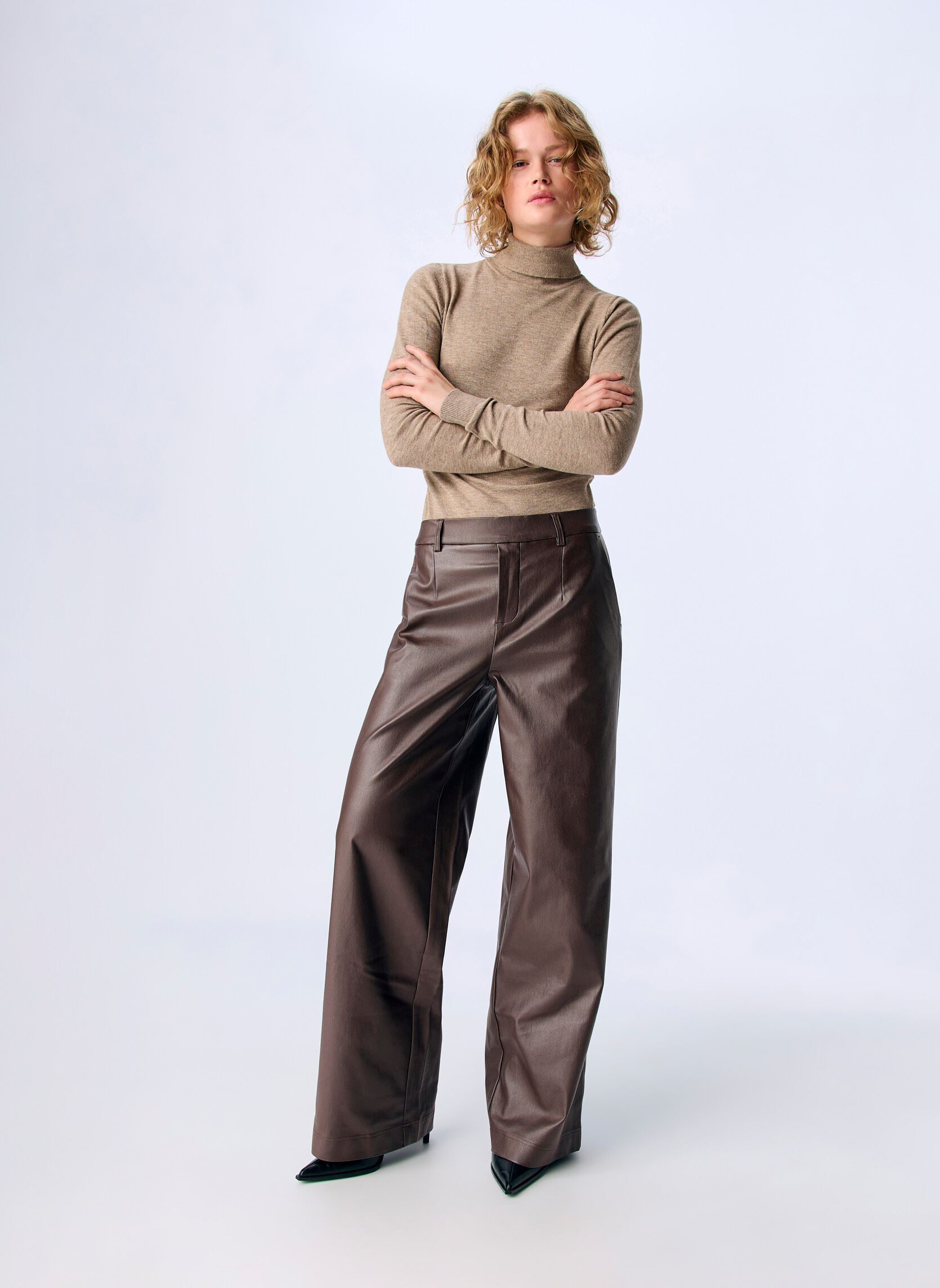 Wijde broeken Objmelba Lisa Wide Coated Pant Noos dames bruin OBJECT Wijde broeken Objmelba Lisa Wide Coated Pant Noos dames bruin SEAL BROWN