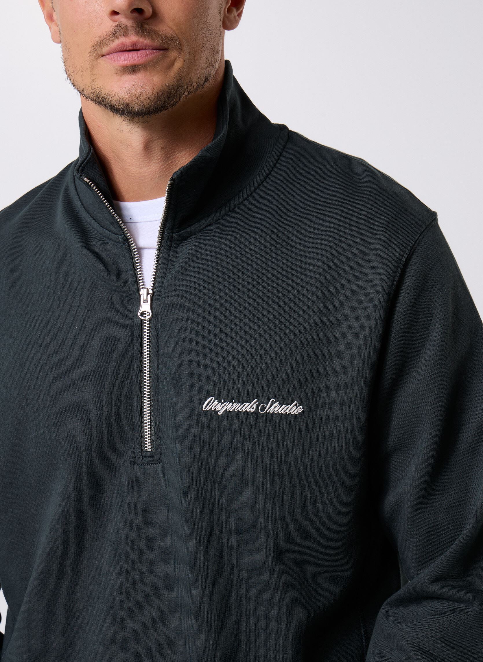 Sudaderas Jornorrebro Emb Sweat High Neck Sn hombre verde Jack & Jones Sudaderas Jornorrebro Emb Sweat High Neck Sn hombre verde FOREST RIVER