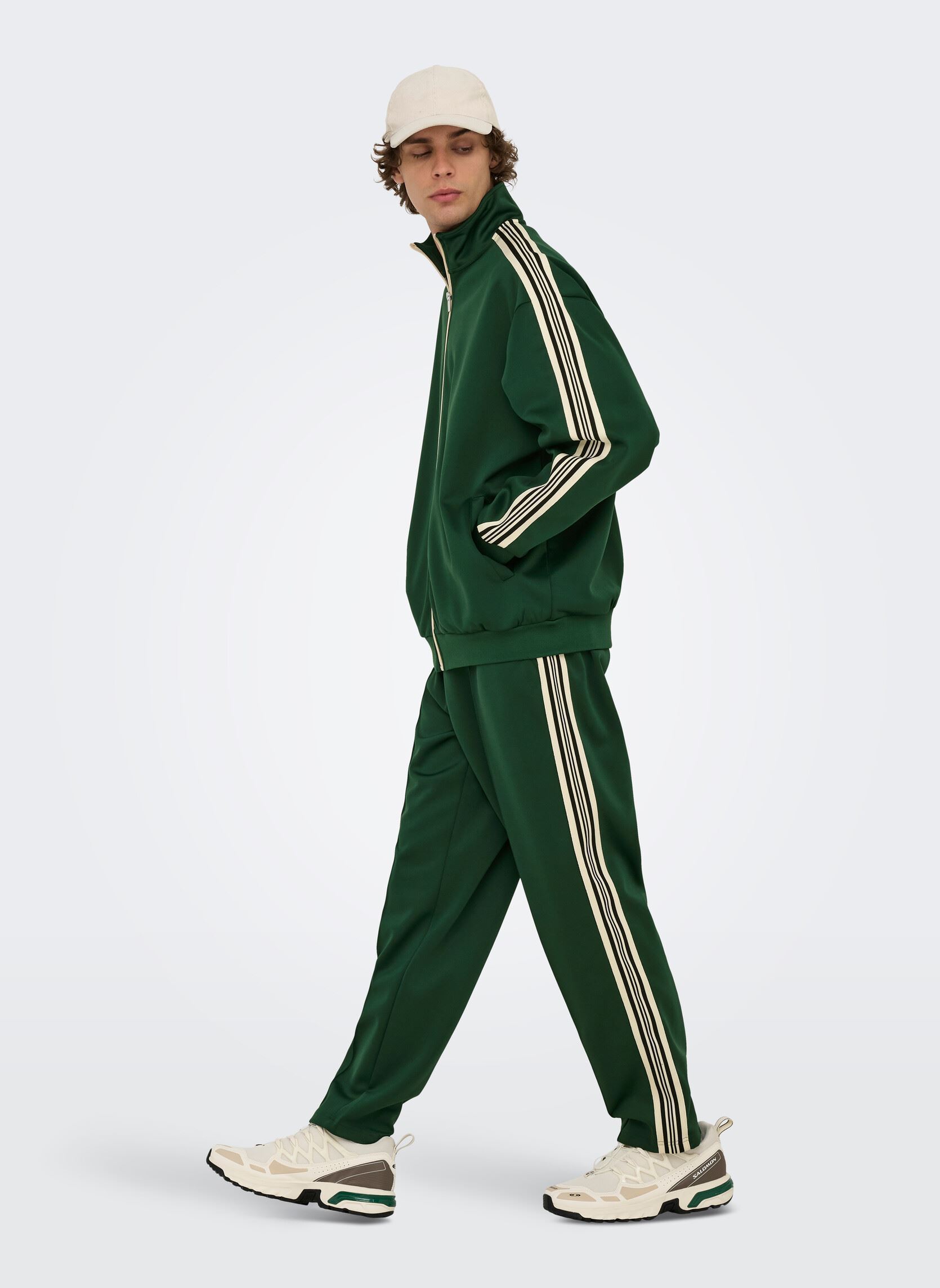 Pantalons larges ONSRIBER REG TRACK PANT SWEAT homme vert Only & Sons Pantalons larges ONSRIBER REG TRACK PANT SWEAT homme vert DARK GREEN