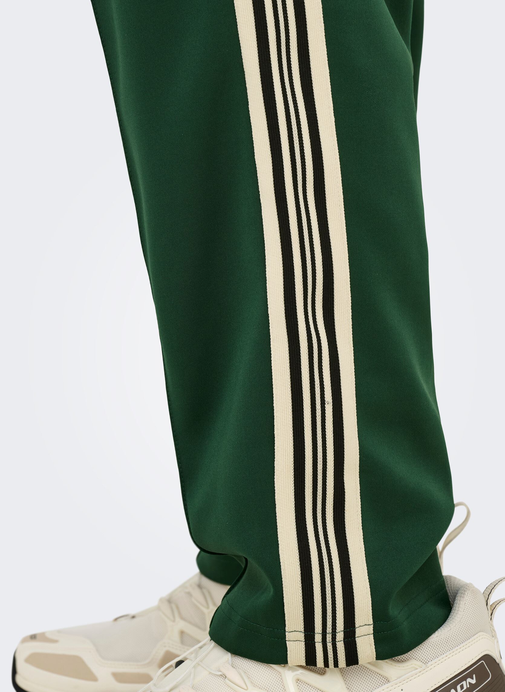 Pantalons larges ONSRIBER REG TRACK PANT SWEAT homme vert Only & Sons Pantalons larges ONSRIBER REG TRACK PANT SWEAT homme vert DARK GREEN