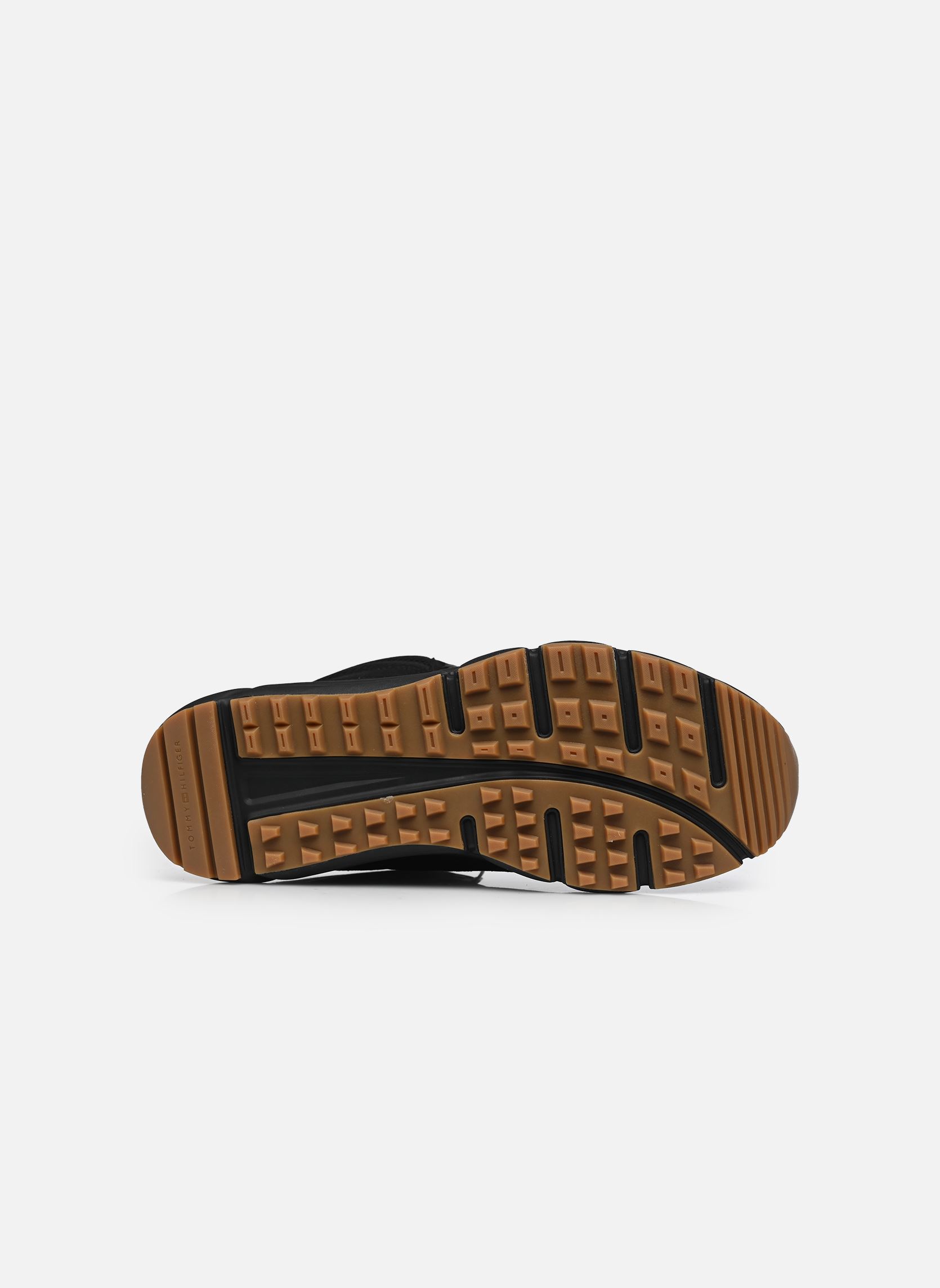 Hoge sneakers OUTDOOR RUNNER HI WP heren zwart Tommy Hilfiger Hoge sneakers OUTDOOR RUNNER HI WP heren zwart BLACK